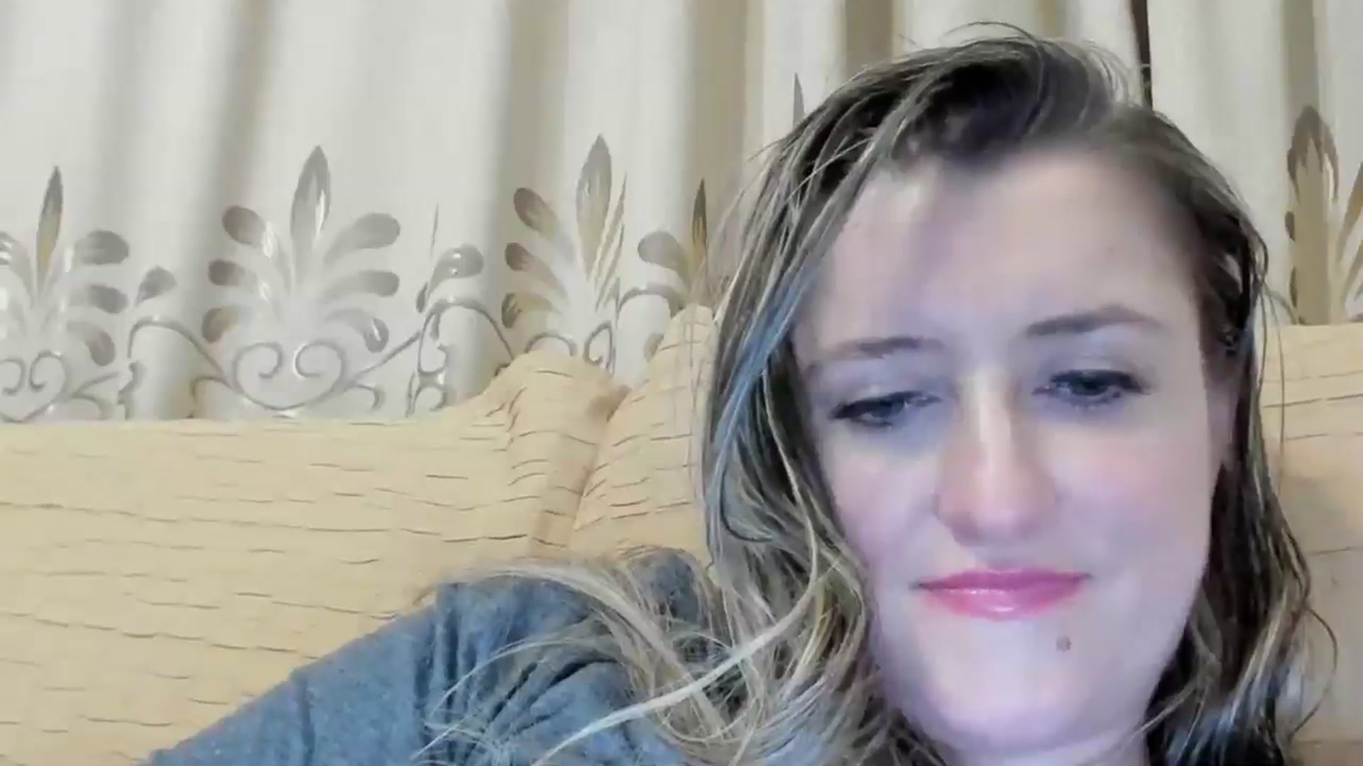 Gallery image thumbnail from BestDream's myfreecams stream on, 05/30/2024, 23:50 image 10 of 20