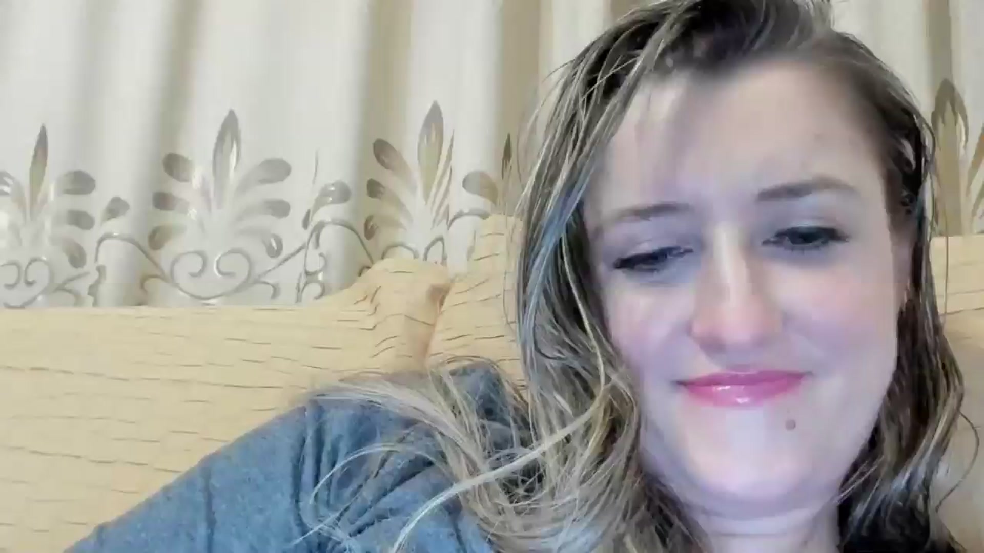 Gallery image thumbnail from BestDream's myfreecams stream on, 05/30/2024, 23:50 image 13 of 20