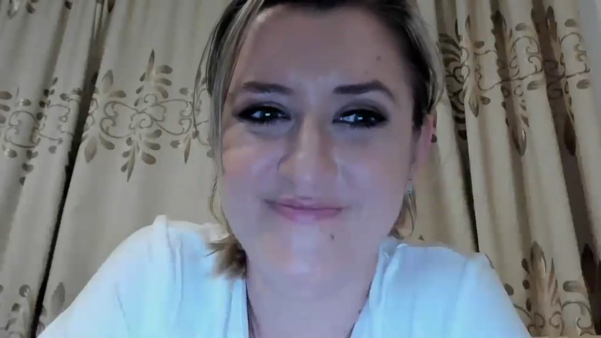 Gallery image thumbnail from BestDream's myfreecams stream on, 06/01/2024, 21:40 image 18 of 20