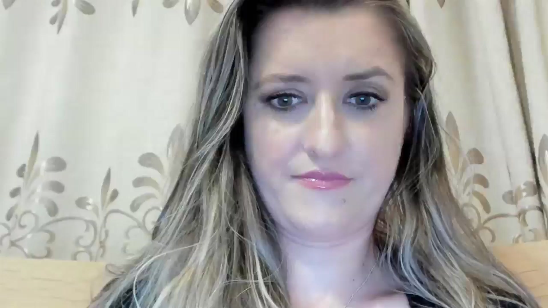 Gallery image thumbnail from BestDream's myfreecams stream on, 06/01/2024, 23:15 image 1 of 20