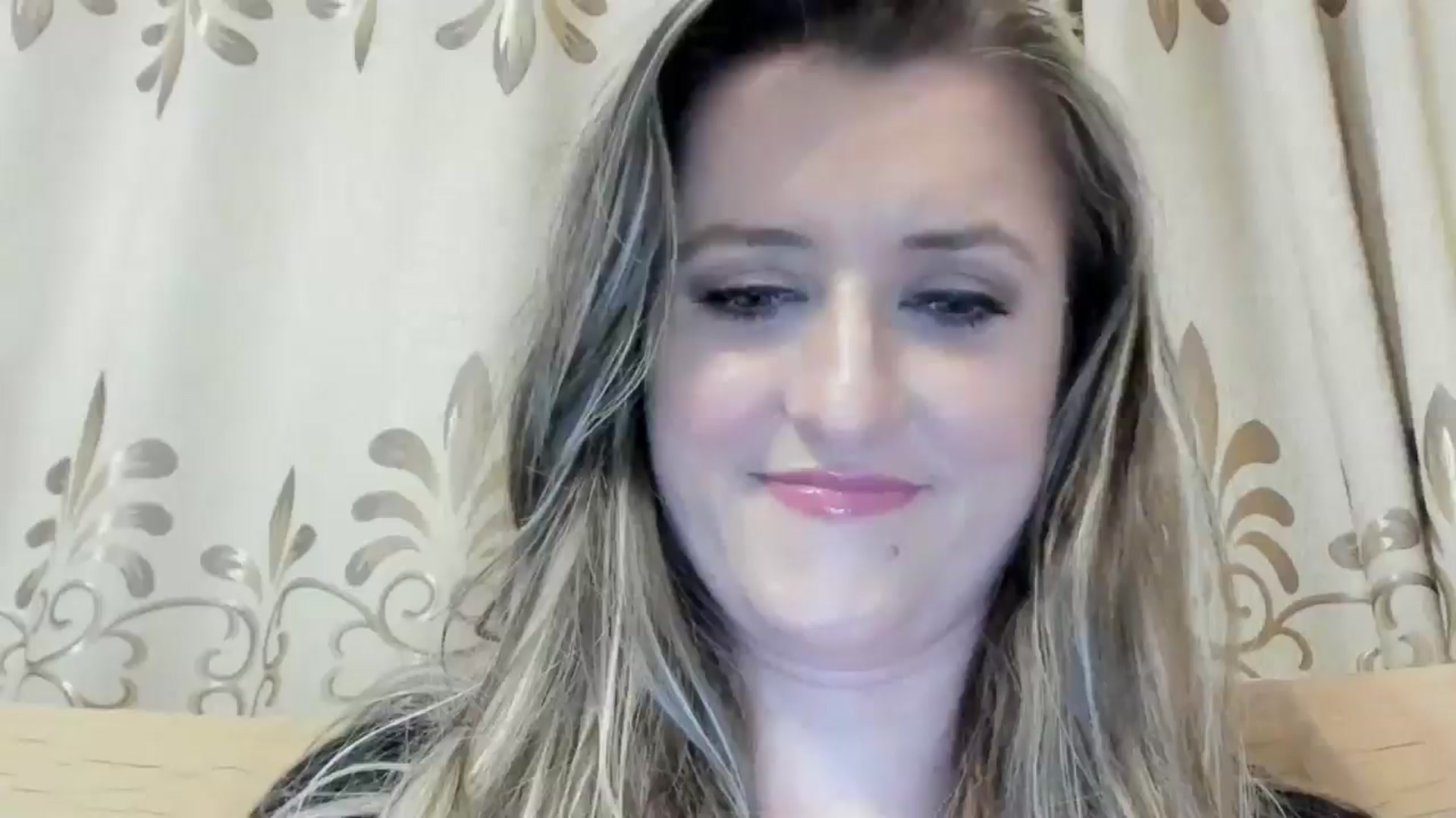 Gallery image thumbnail from BestDream's myfreecams stream on, 06/01/2024, 23:15 image 3 of 20