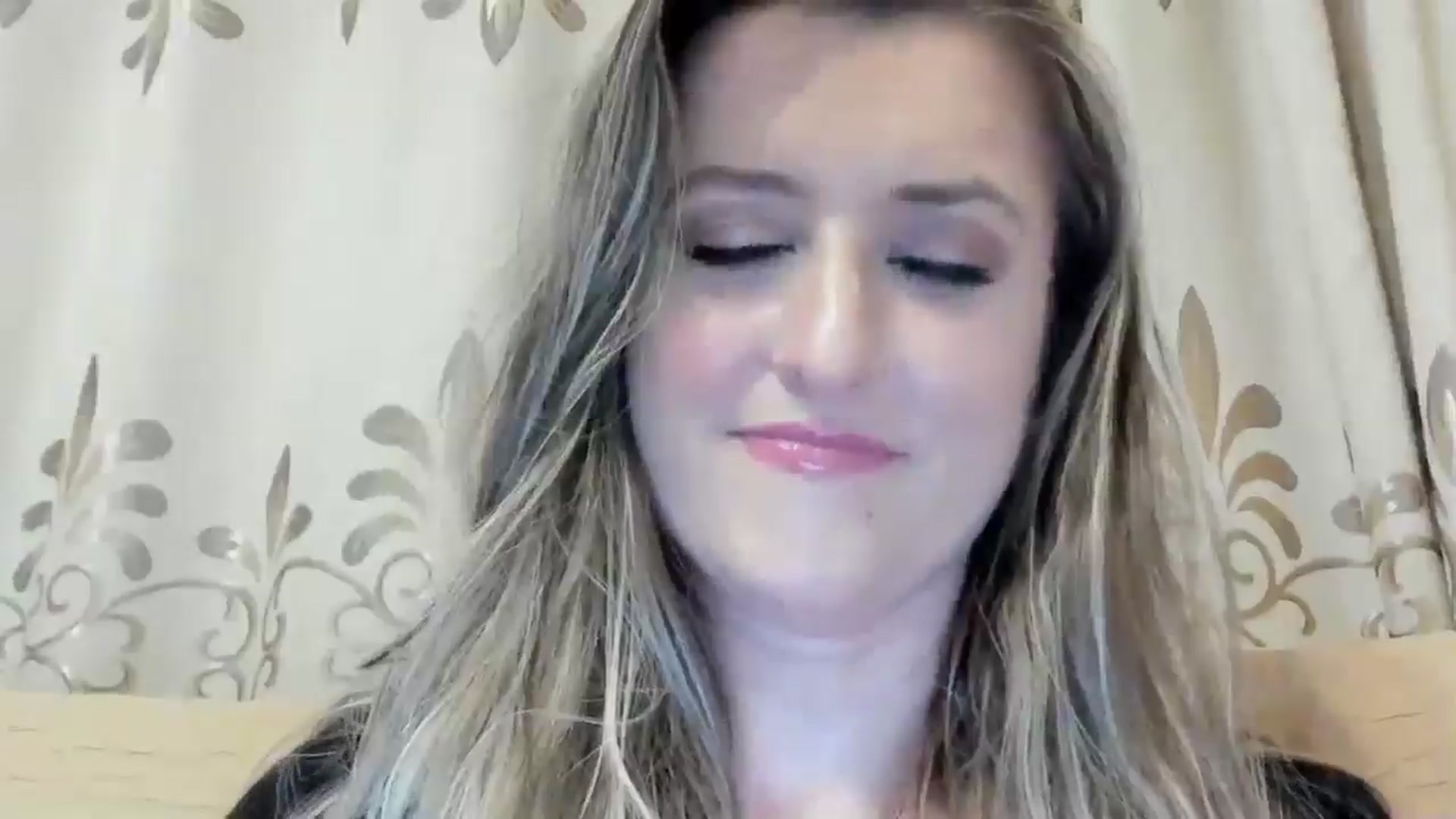 Gallery image thumbnail from BestDream's myfreecams stream on, 06/01/2024, 23:15 image 6 of 20