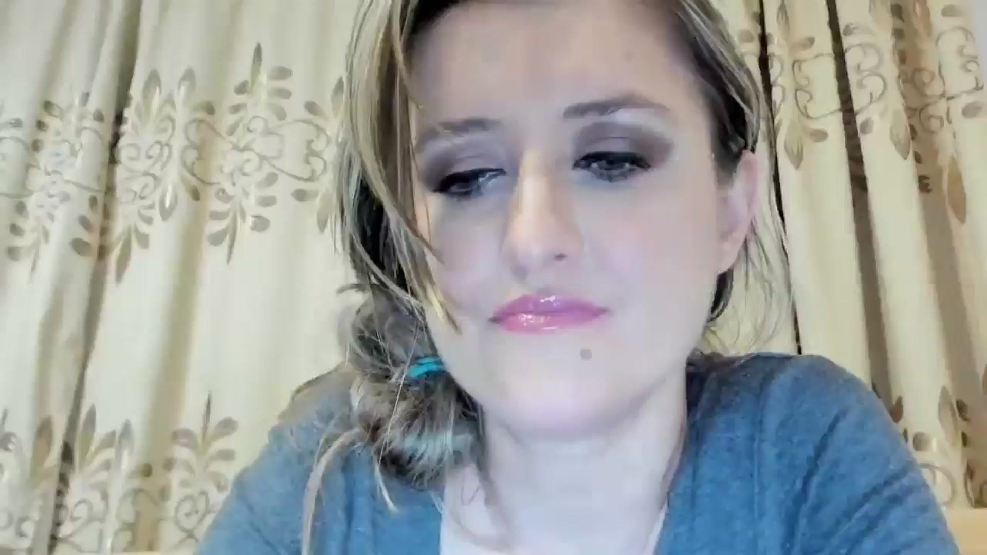 Gallery image thumbnail from BestDream's myfreecams stream on, 06/02/2024, 21:59 image 6 of 20