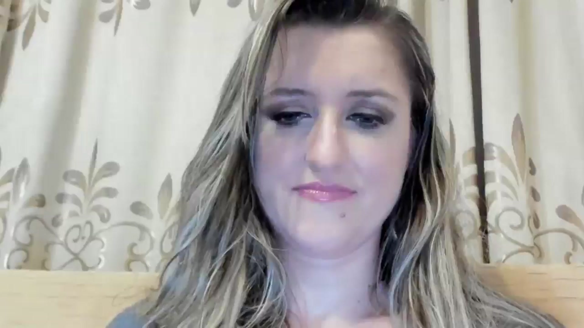 Gallery image thumbnail from BestDream's myfreecams stream on, 06/02/2024, 23:35 image 12 of 20