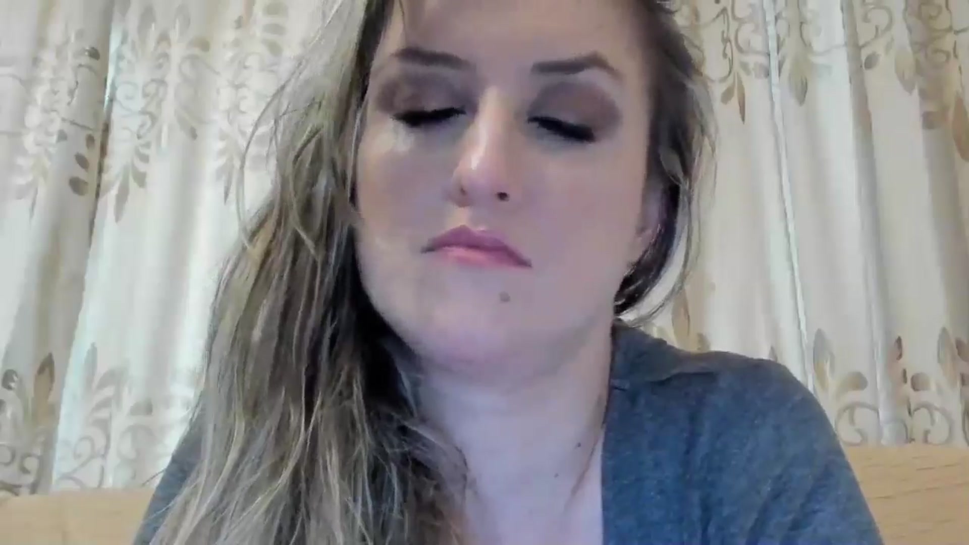 Gallery image thumbnail from BestDream's myfreecams stream on, 06/03/2024, 04:03 image 13 of 20