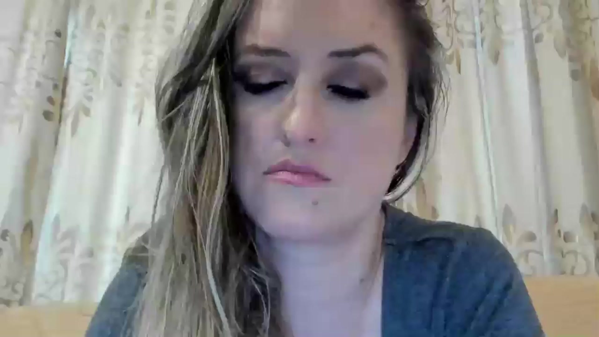 Gallery image thumbnail from BestDream's myfreecams stream on, 06/03/2024, 04:03 image 6 of 20