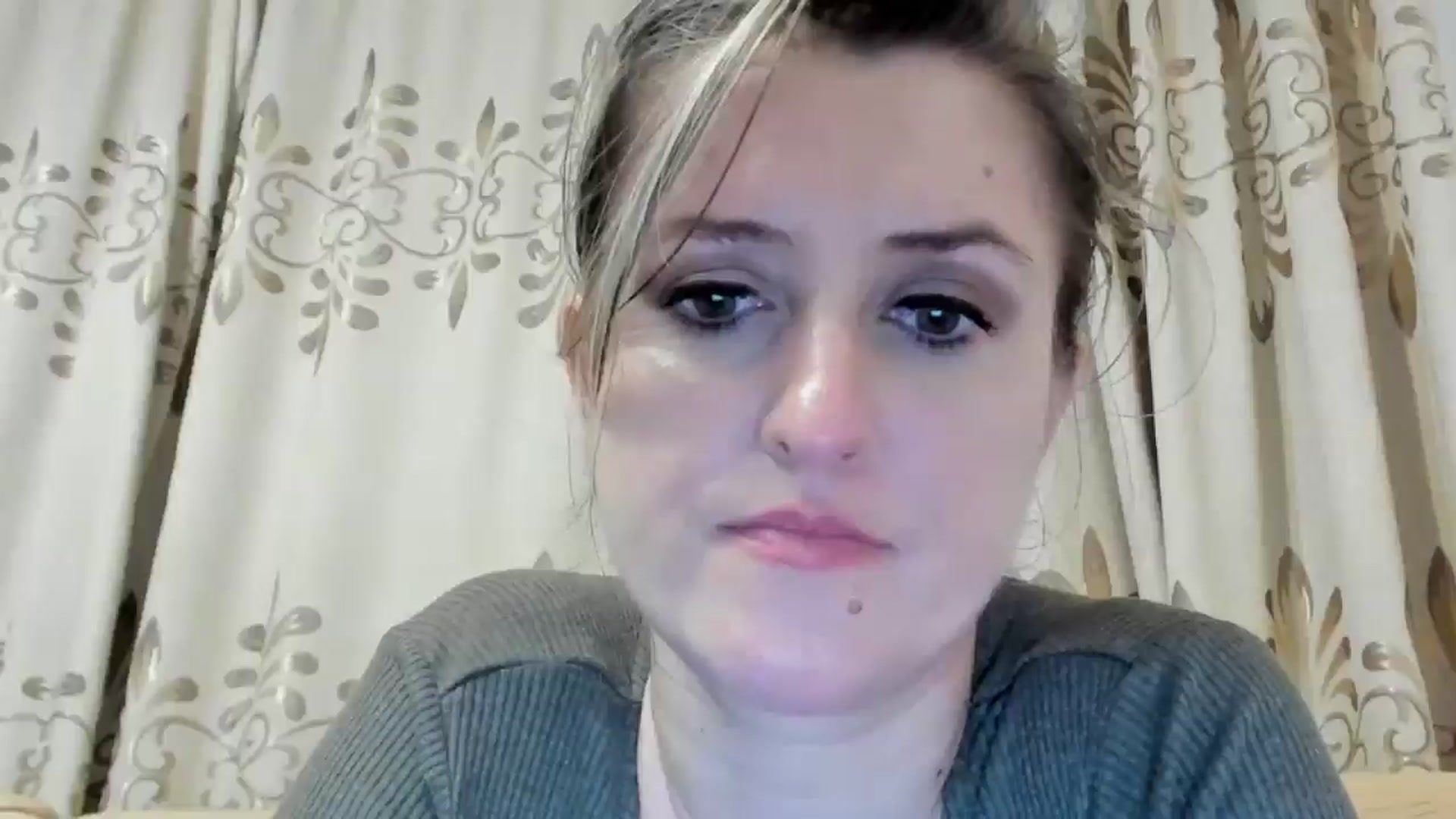 Gallery image thumbnail from BestDream's myfreecams stream on, 06/03/2024, 22:54 image 4 of 20