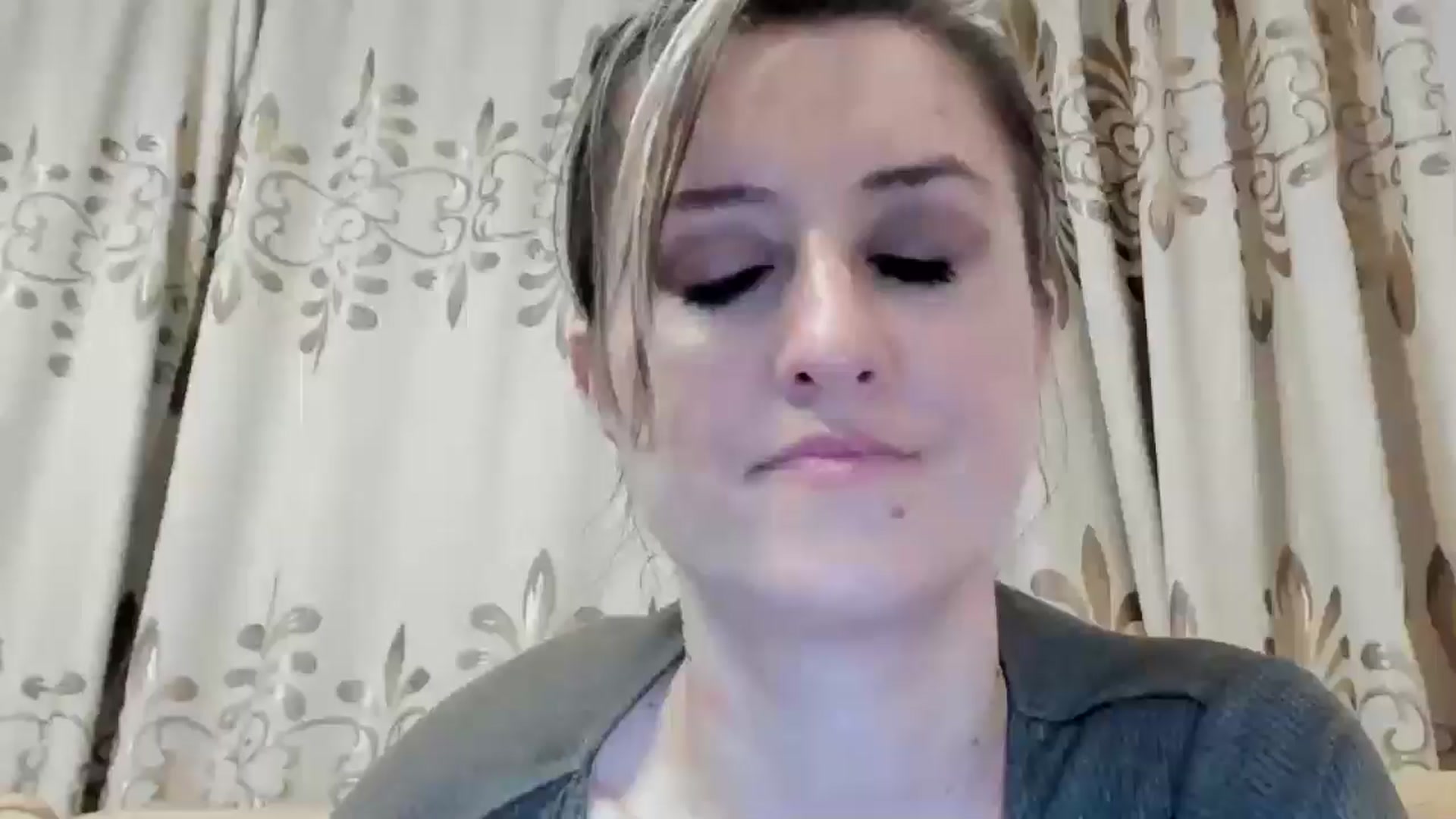 Gallery image thumbnail from BestDream's myfreecams stream on, 06/03/2024, 23:18 image 11 of 20