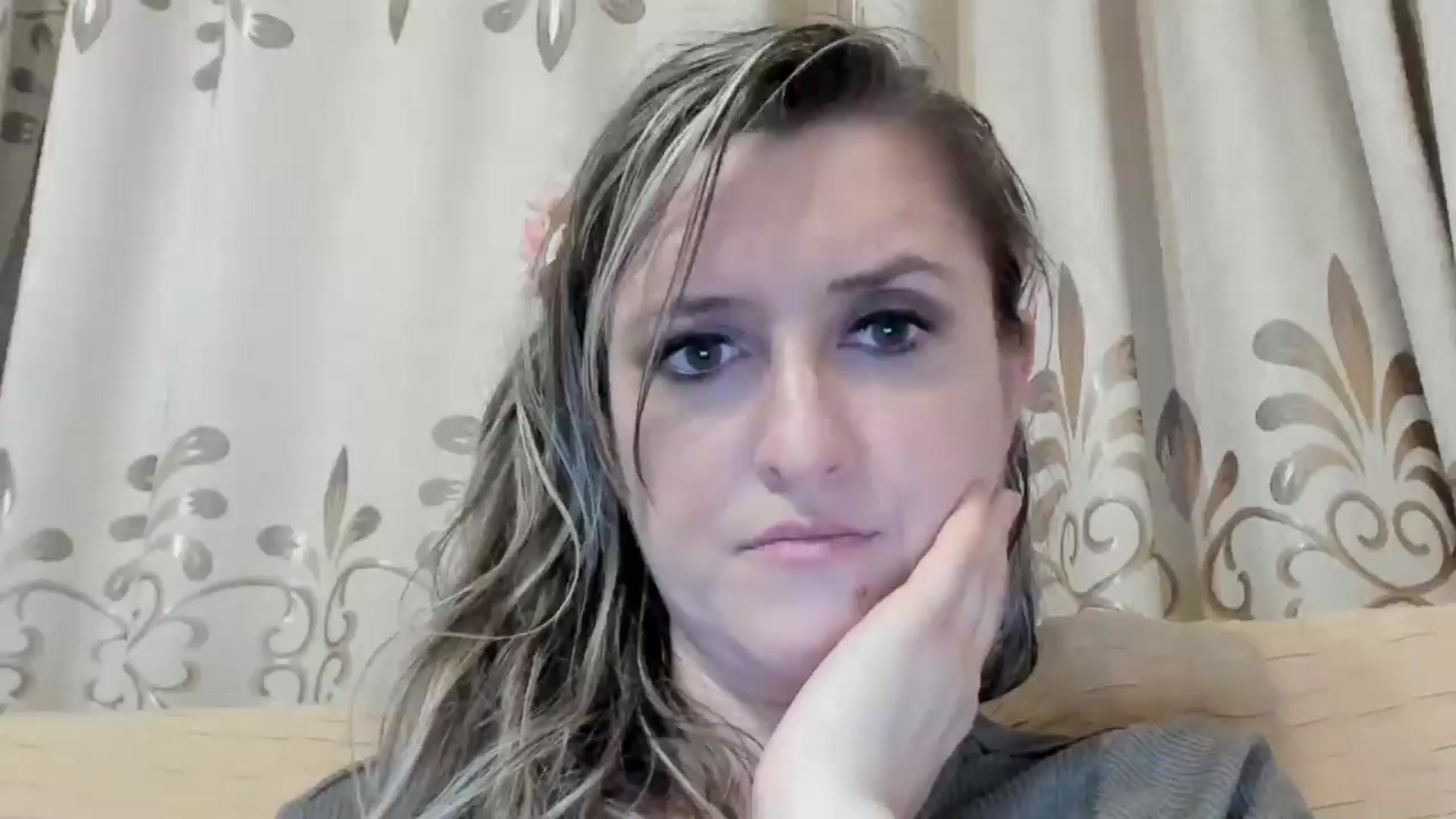 Gallery image thumbnail from BestDream's myfreecams stream on, 06/03/2024, 23:50 image 10 of 20