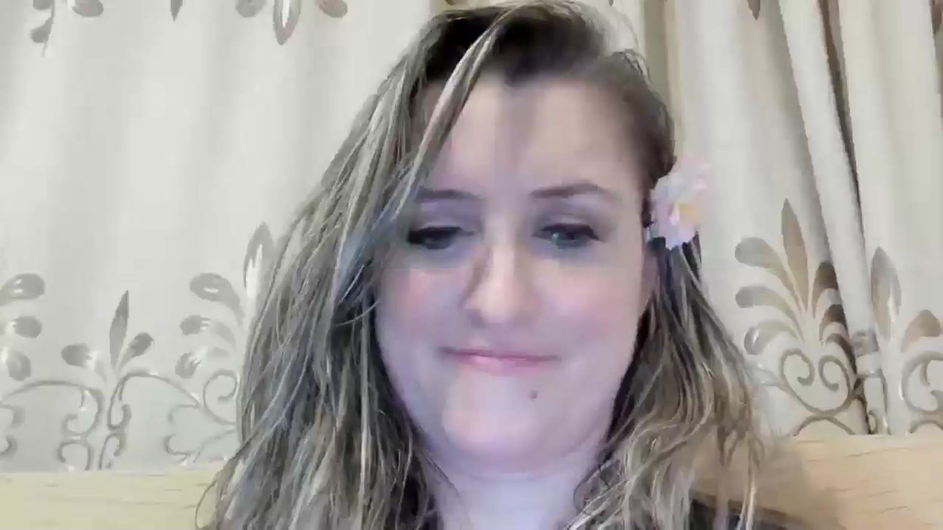 Gallery image thumbnail from BestDream's myfreecams stream on, 06/04/2024, 02:09 image 6 of 20