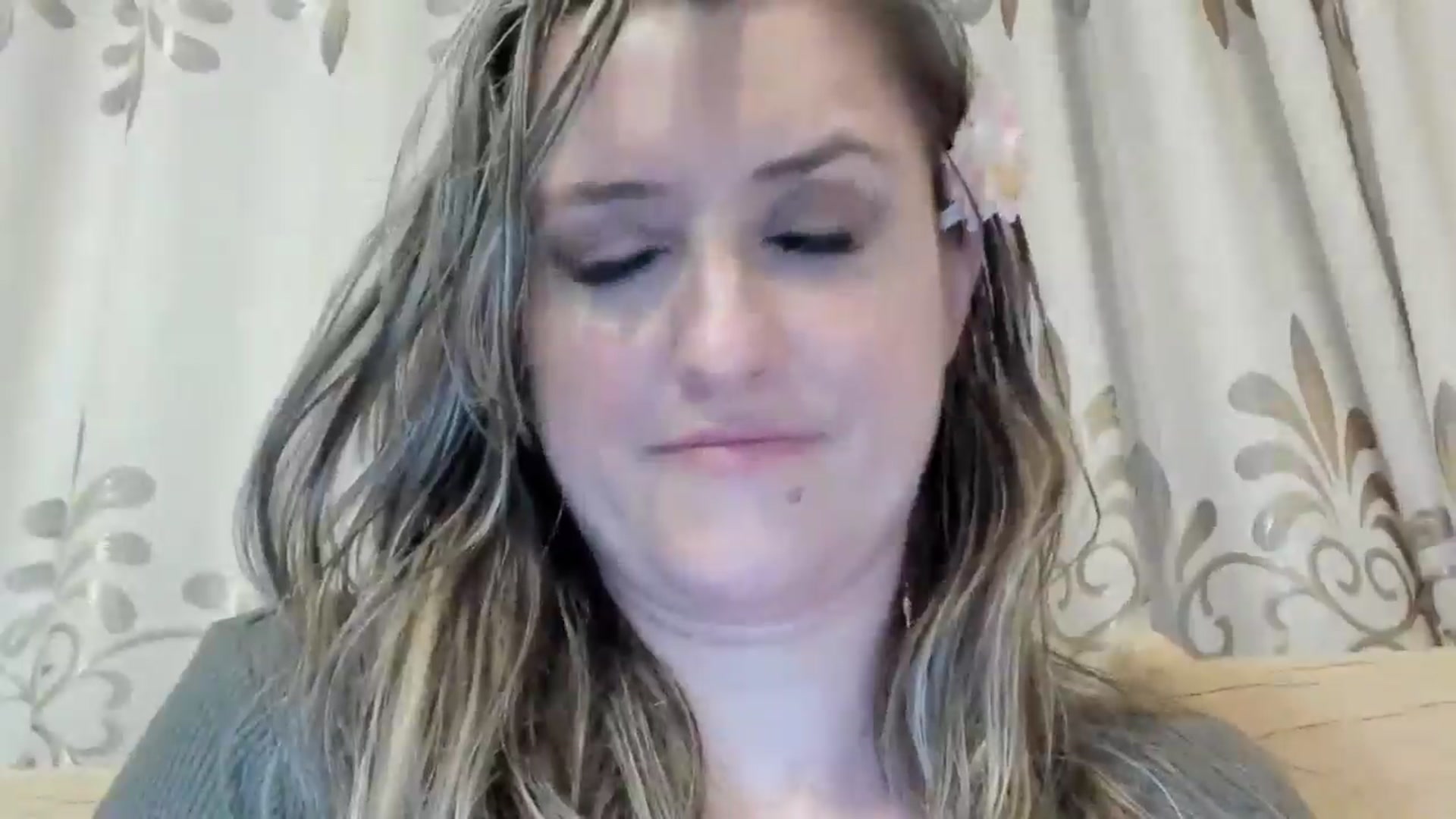 Gallery image thumbnail from BestDream's myfreecams stream on, 06/04/2024, 02:49 image 13 of 20