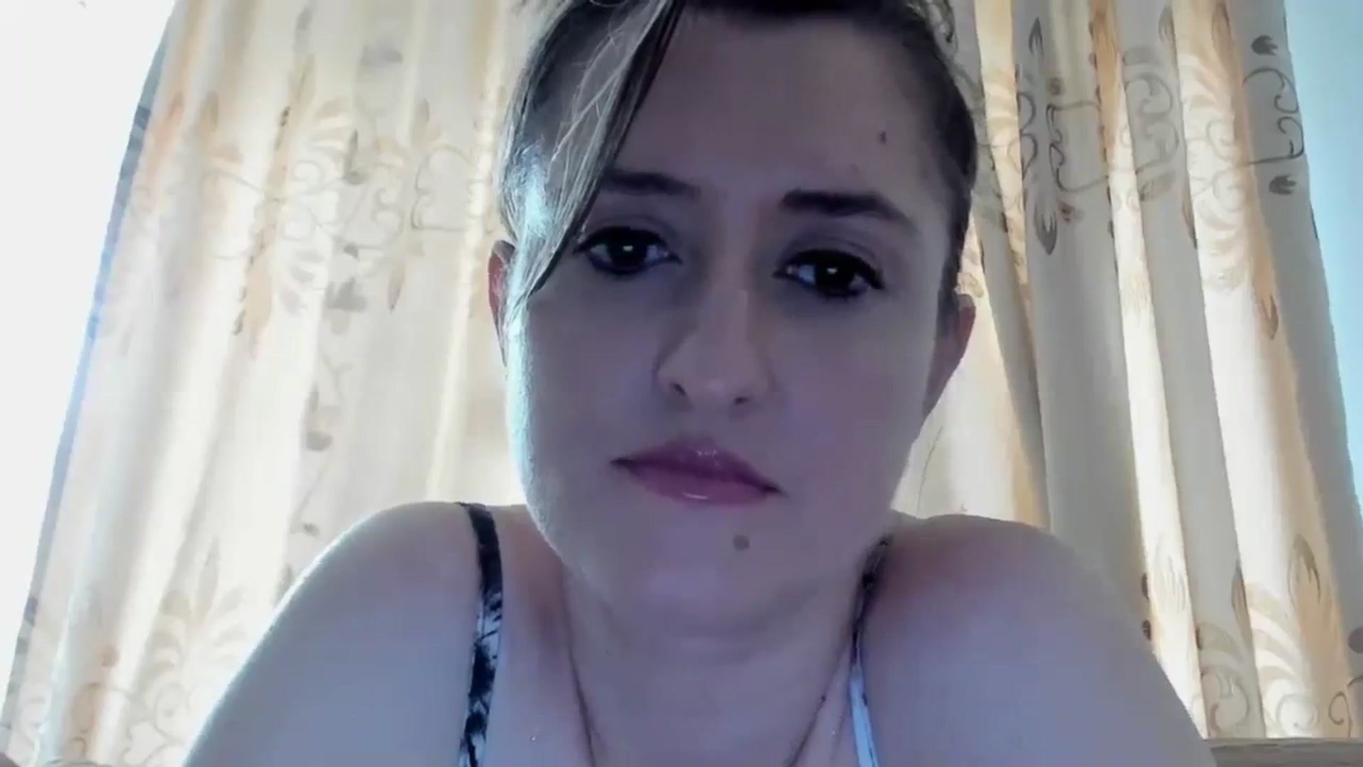 Gallery image thumbnail from BestDream's myfreecams stream on, 06/04/2024, 13:48 image 6 of 20