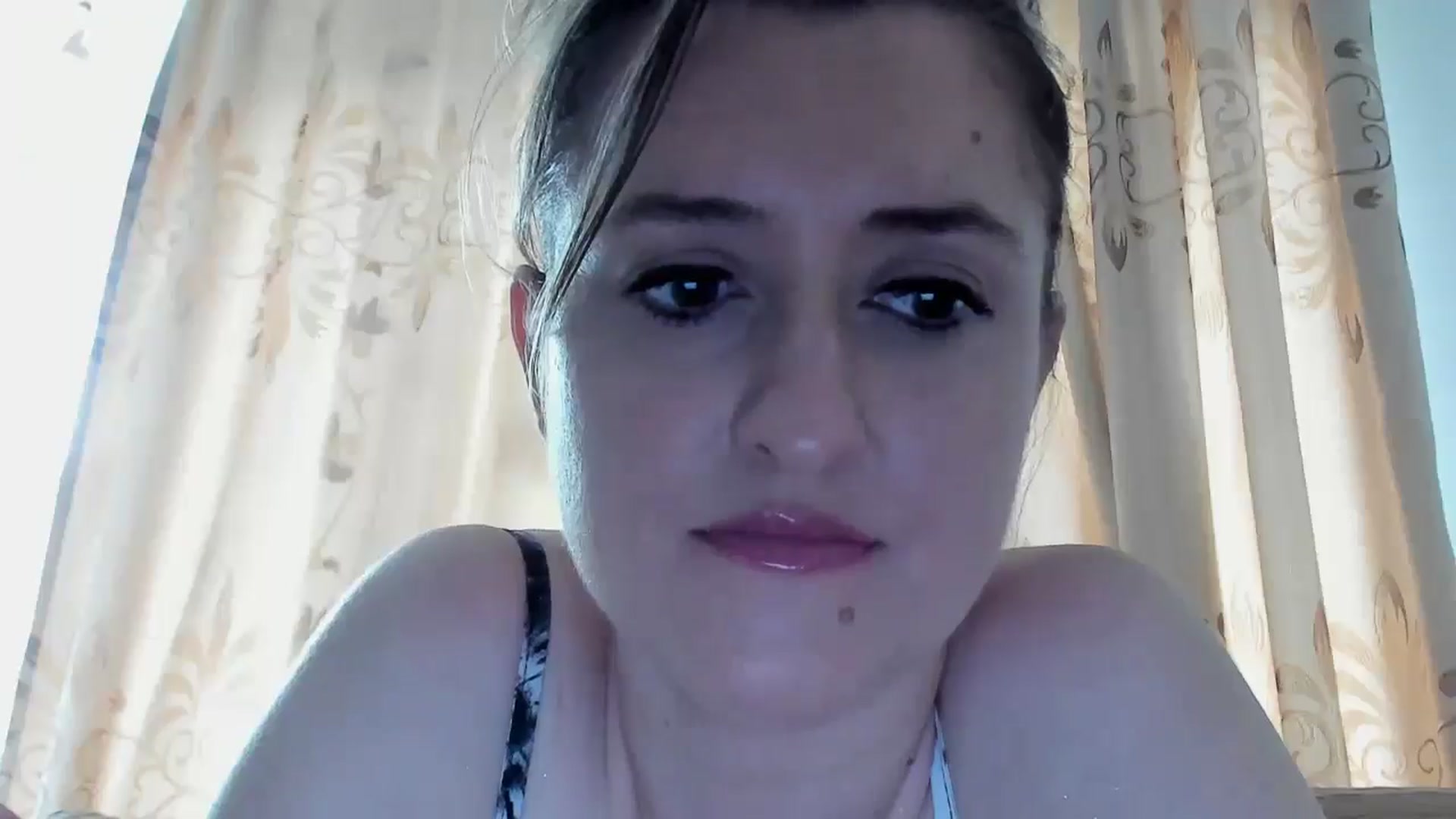 Gallery image thumbnail from BestDream's myfreecams stream on, 06/04/2024, 13:48 image 12 of 20