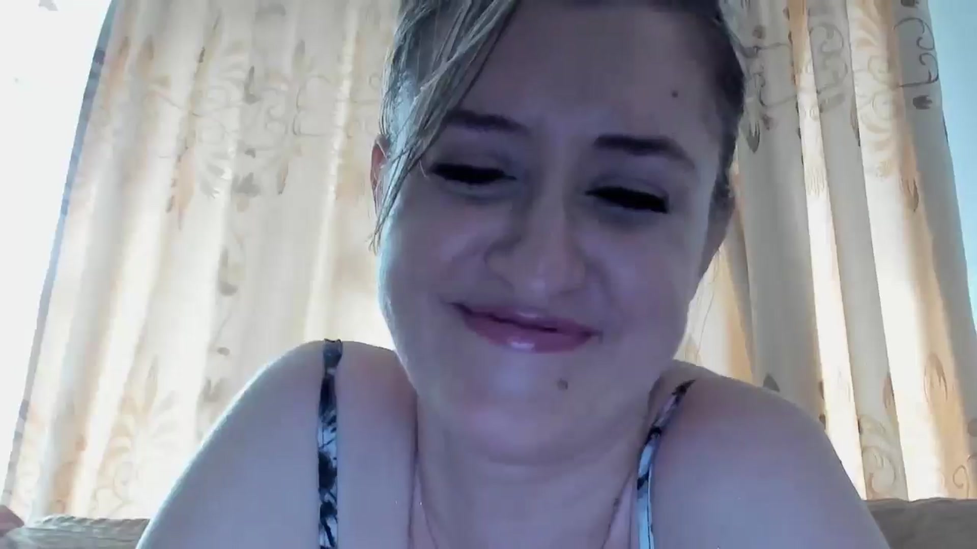 Gallery image thumbnail from BestDream's myfreecams stream on, 06/04/2024, 14:59 image 19 of 20