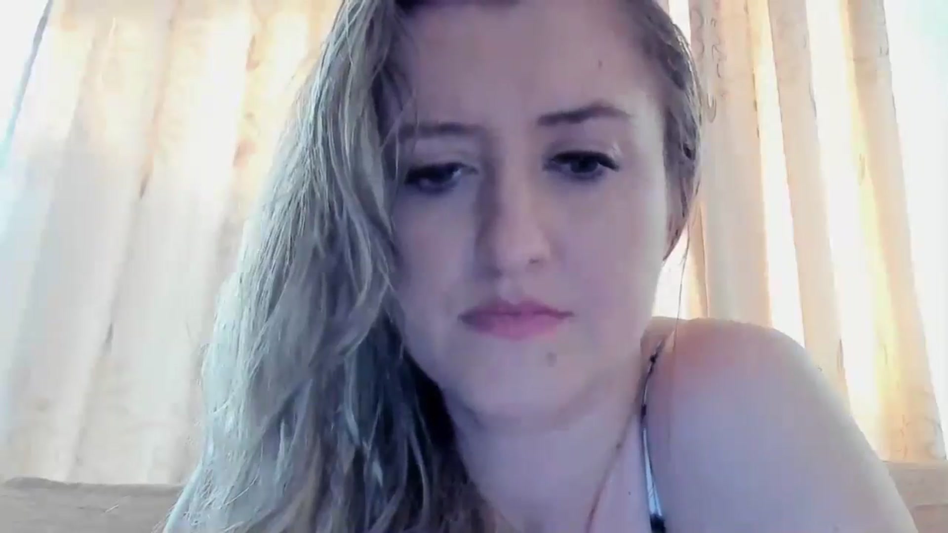 Gallery image thumbnail from BestDream's myfreecams stream on, 06/04/2024, 16:00 image 10 of 20