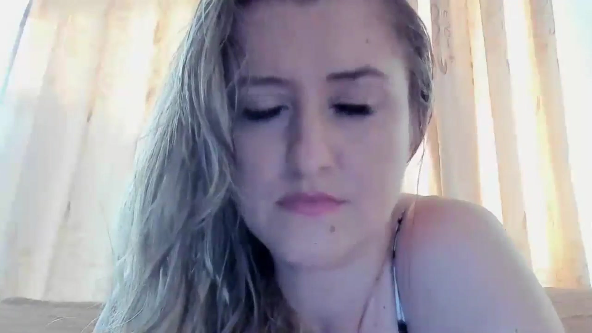 Gallery image thumbnail from BestDream's myfreecams stream on, 06/04/2024, 16:00 image 8 of 20