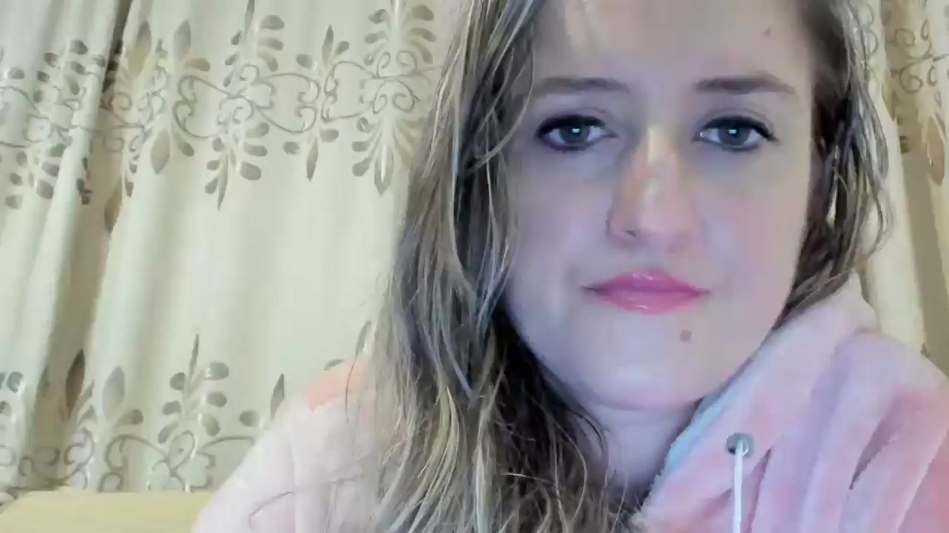 Gallery image thumbnail from BestDream's myfreecams stream on, 06/04/2024, 23:28 image 5 of 20