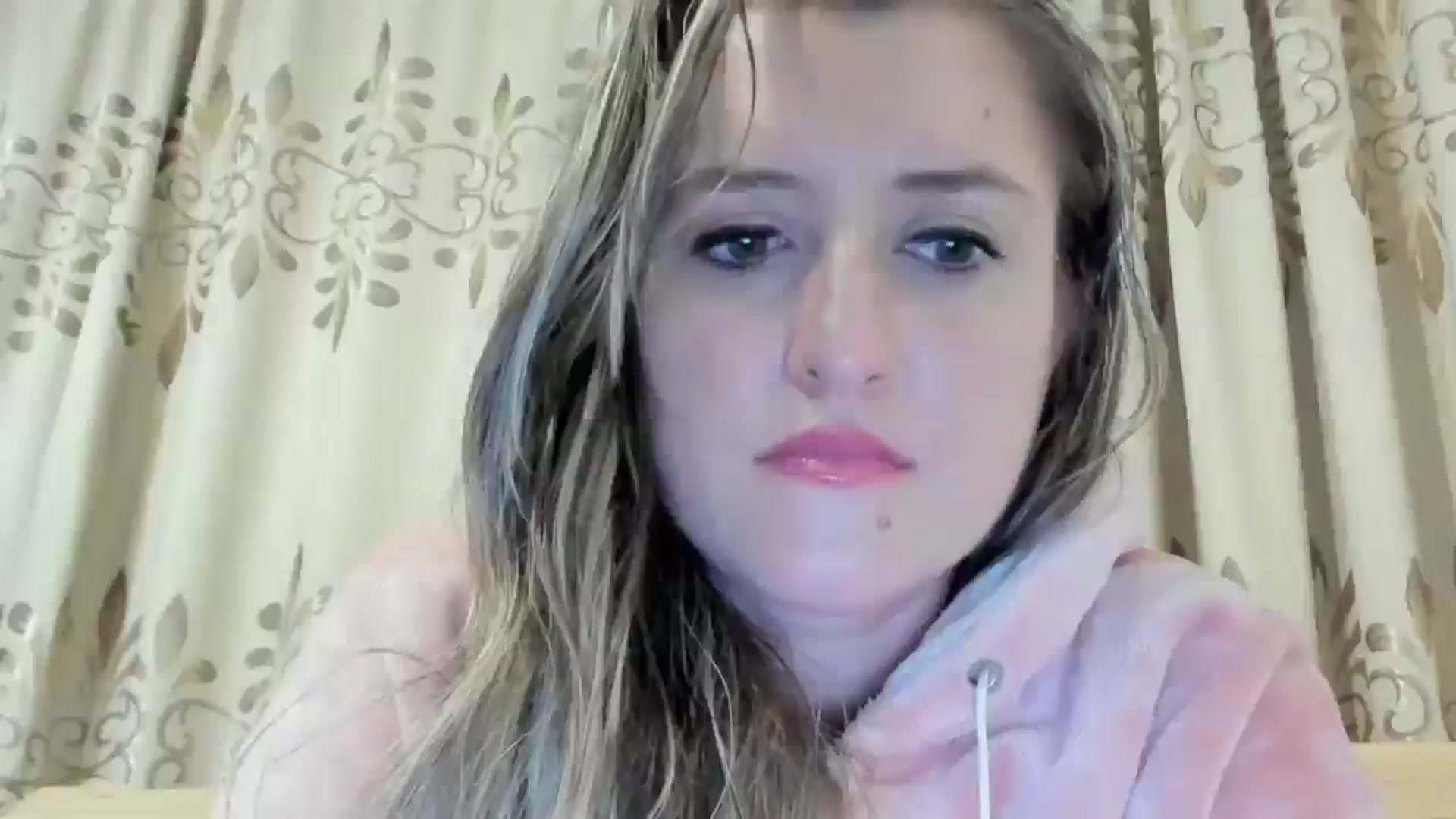 Gallery image thumbnail from BestDream's myfreecams stream on, 06/04/2024, 23:28 image 18 of 20