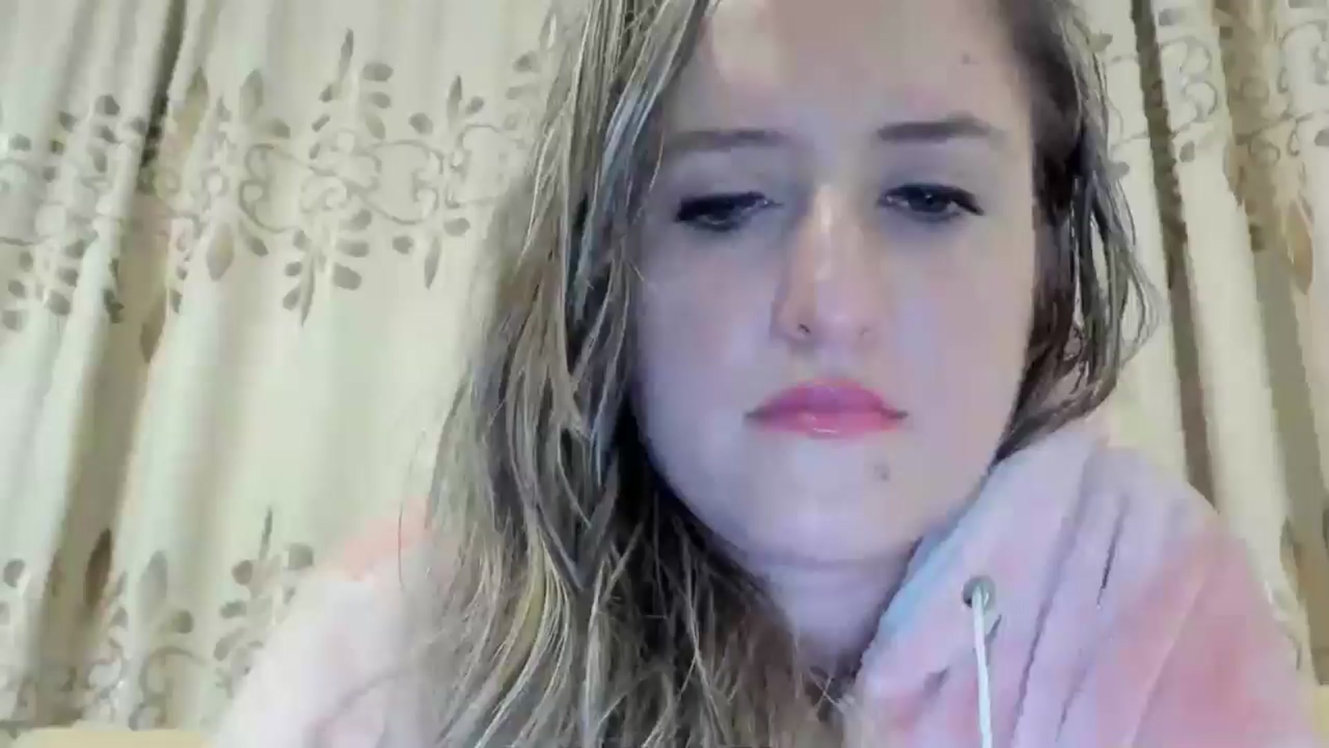 Gallery image thumbnail from BestDream's myfreecams stream on, 06/04/2024, 23:28 image 13 of 20
