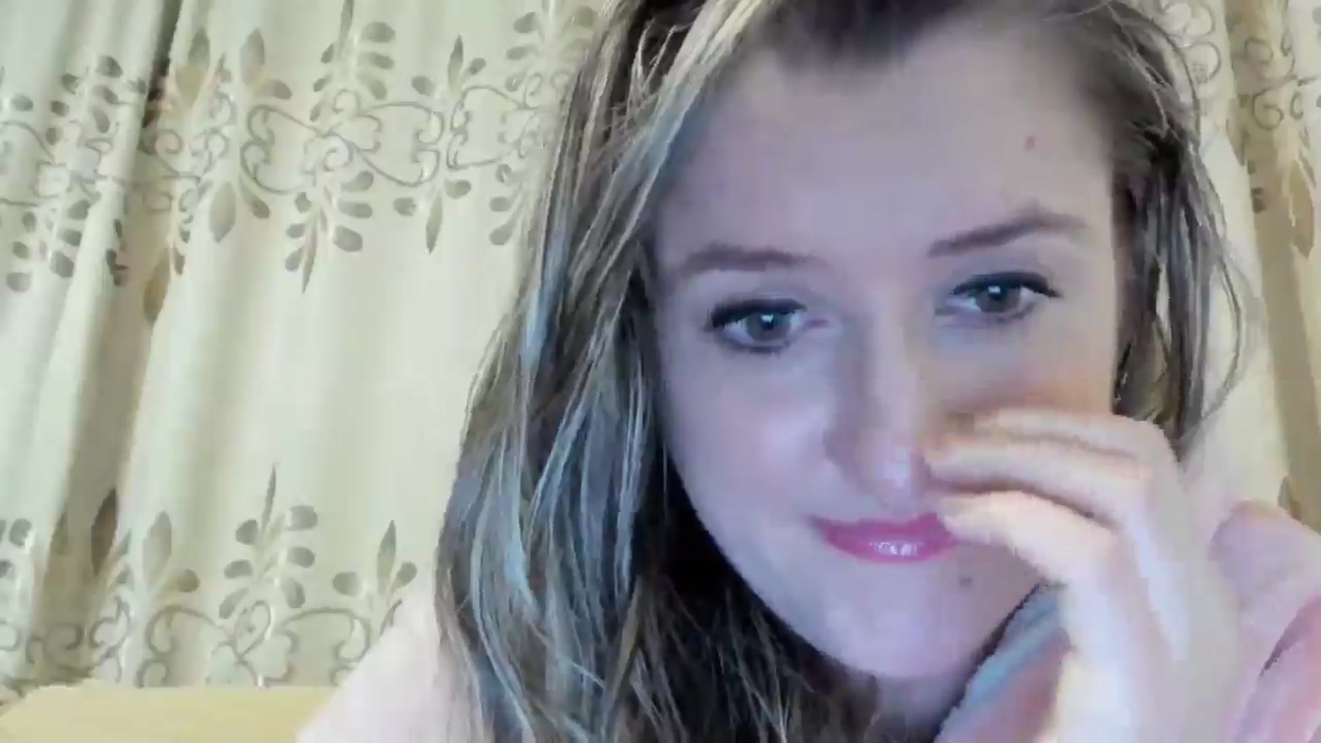 Gallery image thumbnail from BestDream's myfreecams stream on, 06/04/2024, 23:28 image 6 of 20