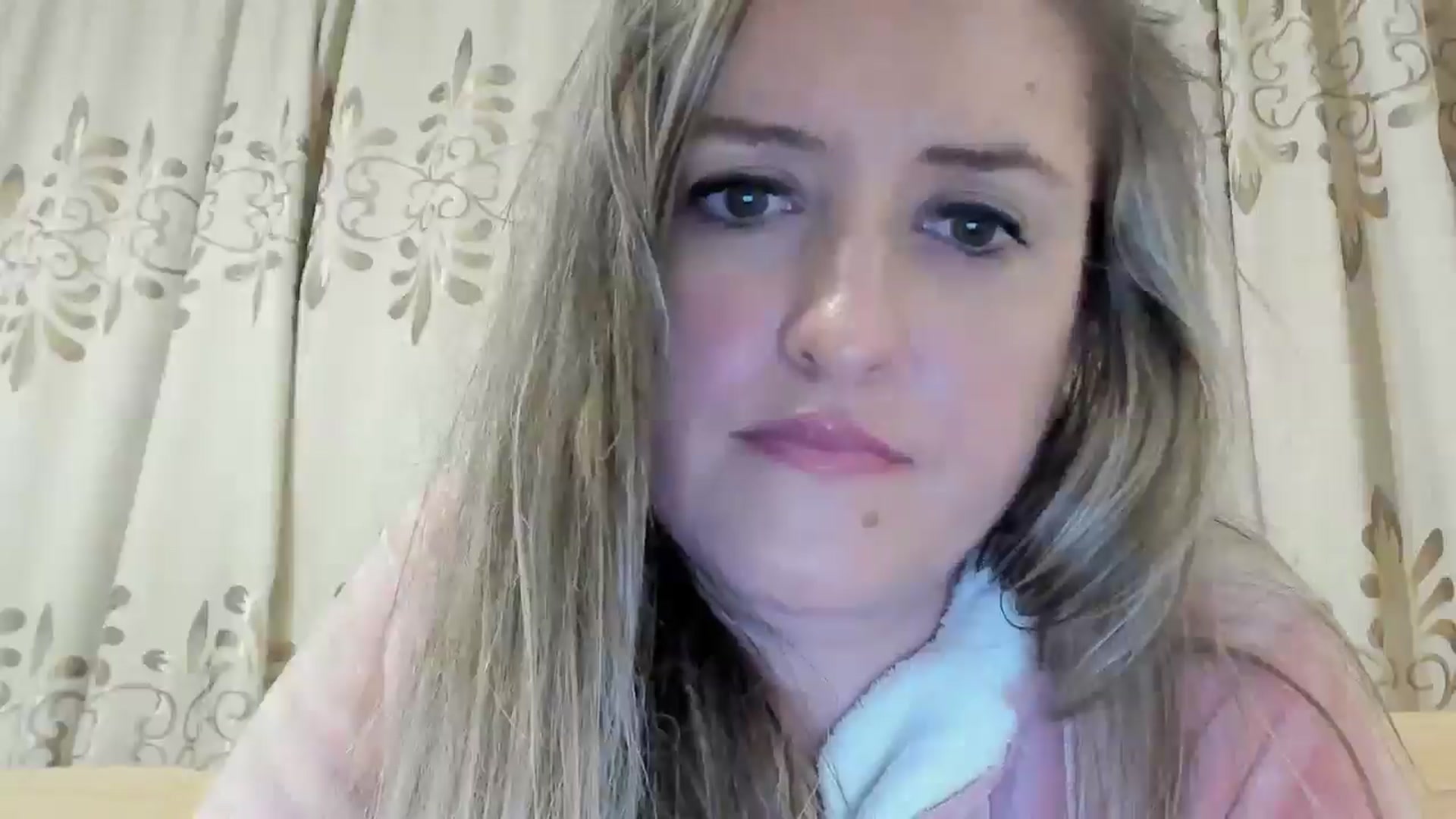 Gallery image thumbnail from BestDream's myfreecams stream on, 06/06/2024, 23:02 image 19 of 20