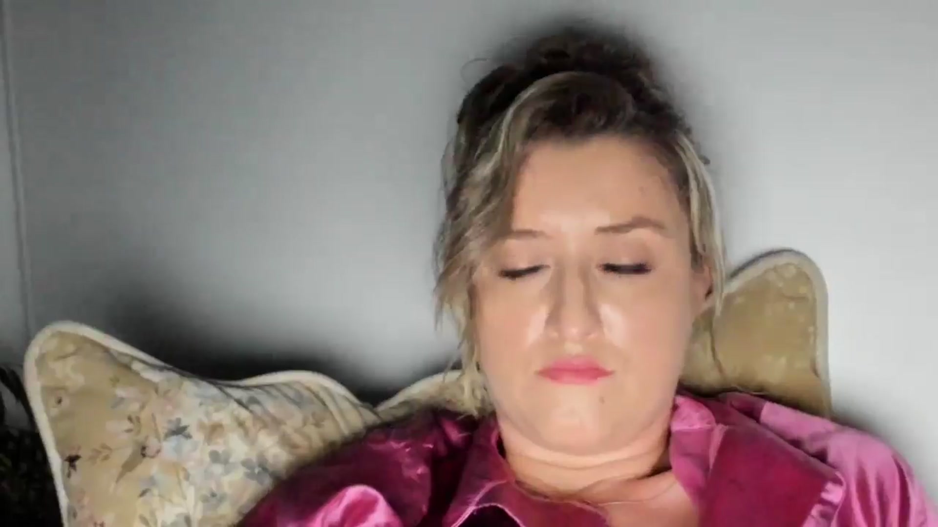 Gallery image thumbnail from BestDream's myfreecams stream on, 06/10/2024, 23:22 image 20 of 20