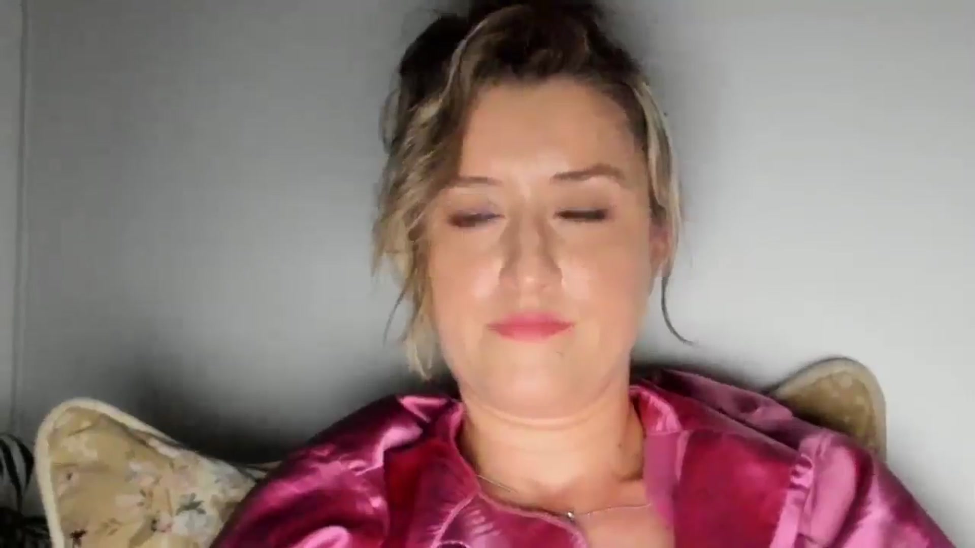 Gallery image thumbnail from BestDream's myfreecams stream on, 06/10/2024, 23:22 image 8 of 20