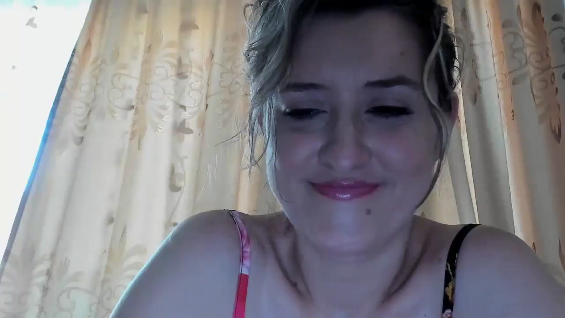 Gallery image thumbnail from BestDream's myfreecams stream on, 06/12/2024, 07:32 image 2 of 20