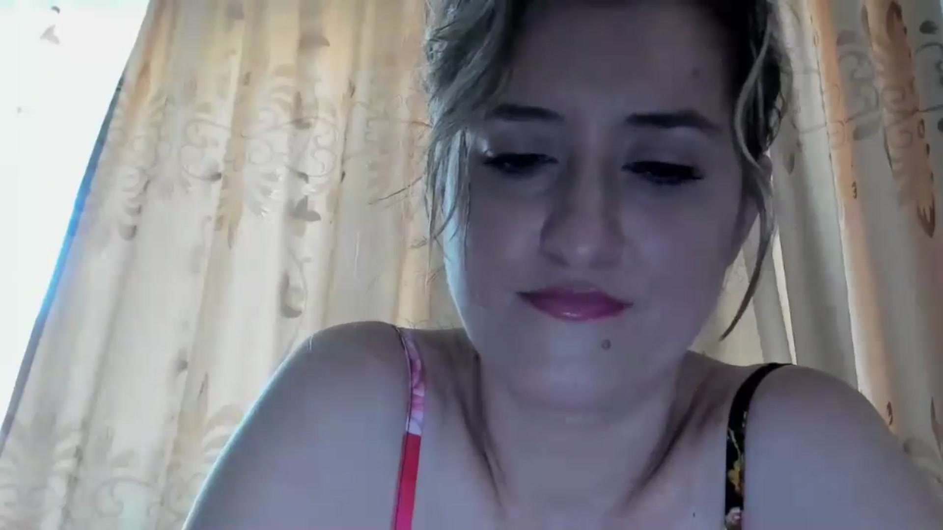 Gallery image thumbnail from BestDream's myfreecams stream on, 06/12/2024, 07:32 image 7 of 20