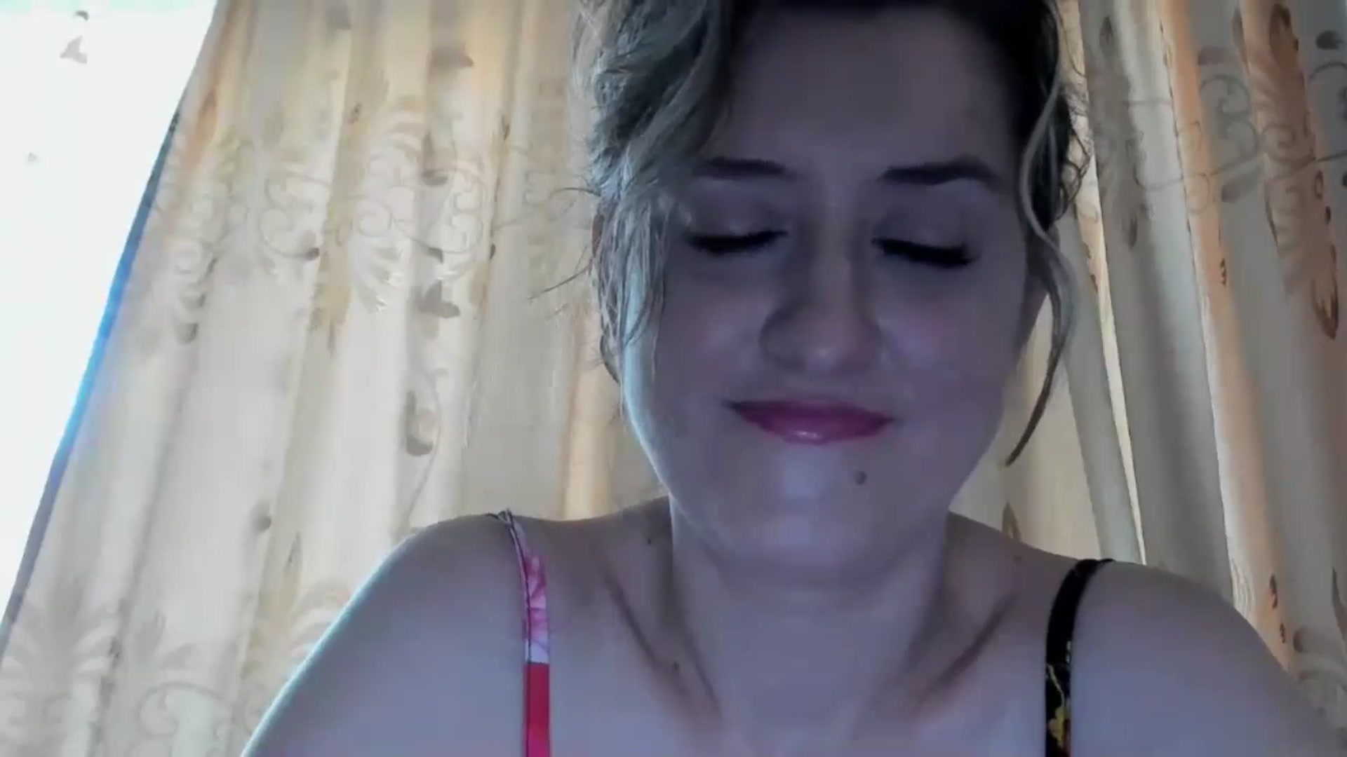 Gallery image thumbnail from BestDream's myfreecams stream on, 06/12/2024, 07:32 image 16 of 20