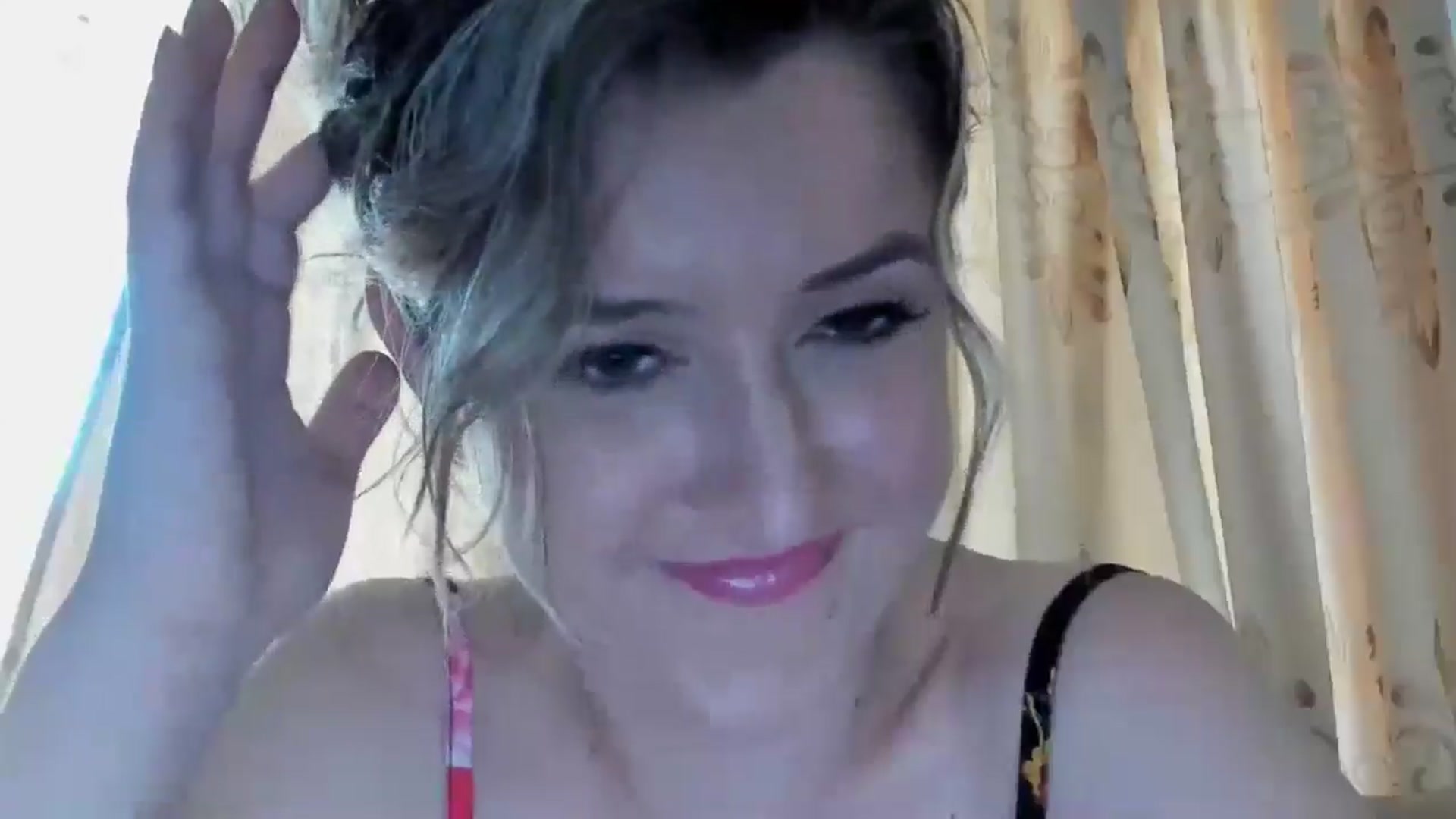 Gallery image thumbnail from BestDream's myfreecams stream on, 06/12/2024, 07:32 image 13 of 20