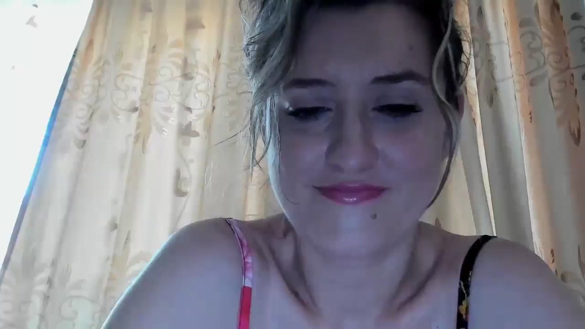 Gallery image thumbnail from BestDream's myfreecams stream on, 06/12/2024, 07:32 image 3 of 20