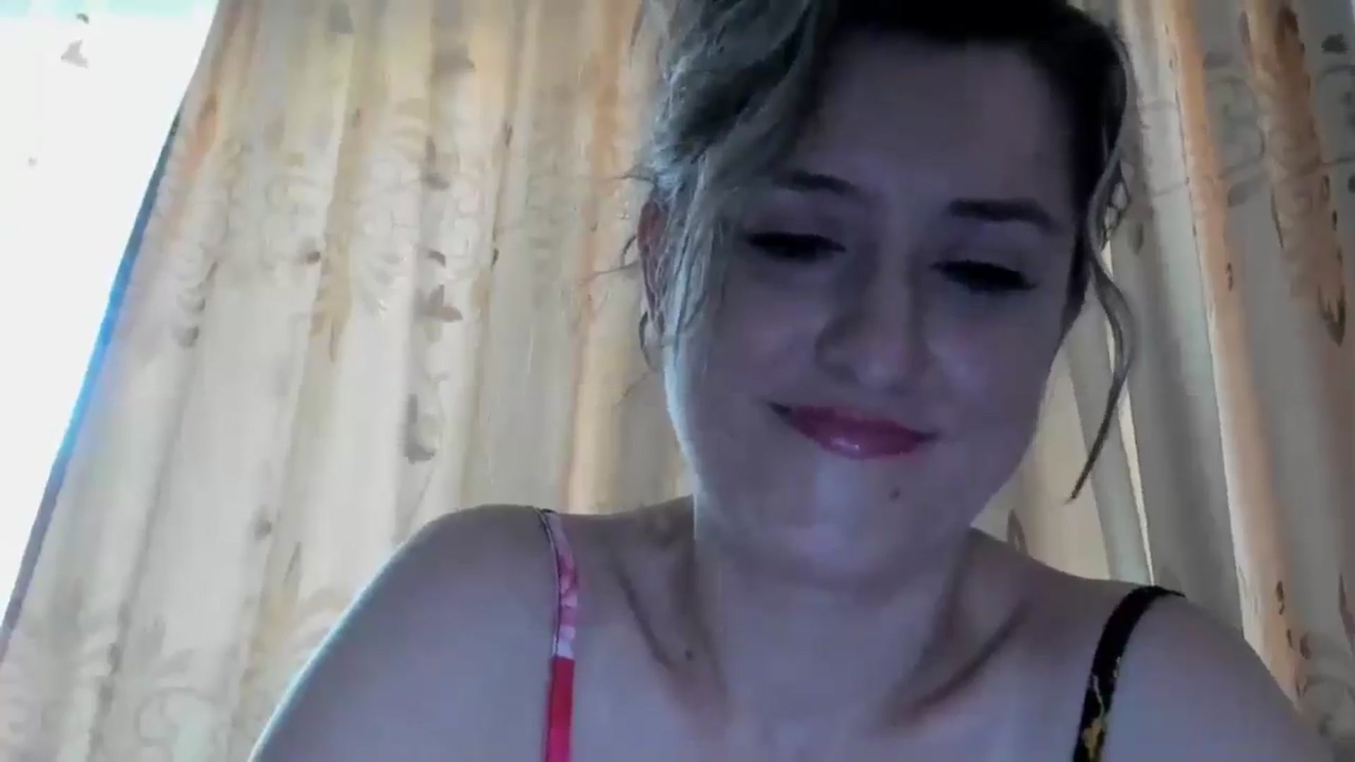 Gallery image thumbnail from BestDream's myfreecams stream on, 06/12/2024, 07:32 image 14 of 20