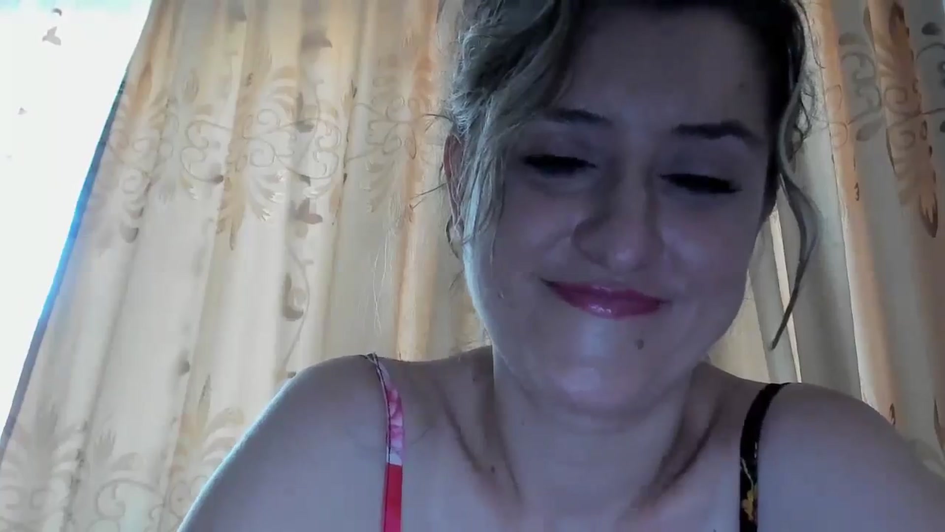 Gallery image thumbnail from BestDream's myfreecams stream on, 06/12/2024, 07:32 image 18 of 20
