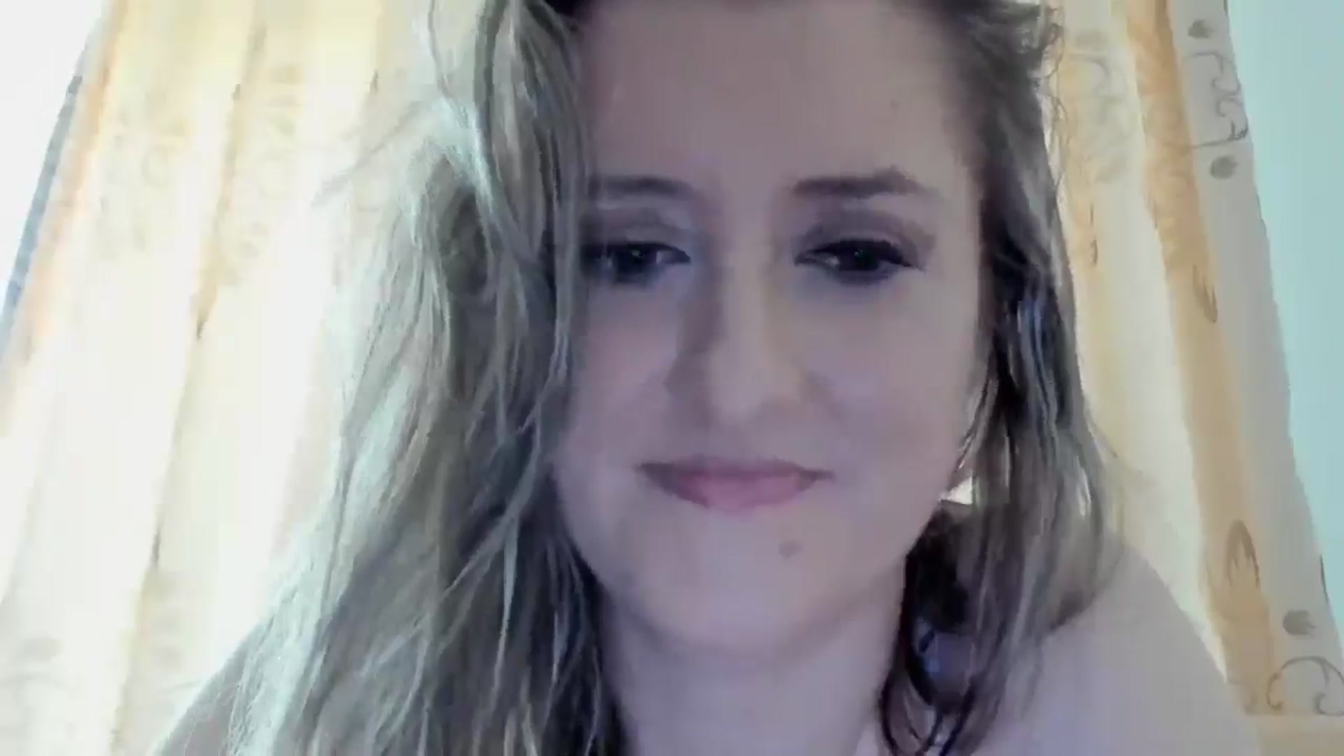Gallery image thumbnail from BestDream's myfreecams stream on, 06/13/2024, 11:28 image 18 of 20