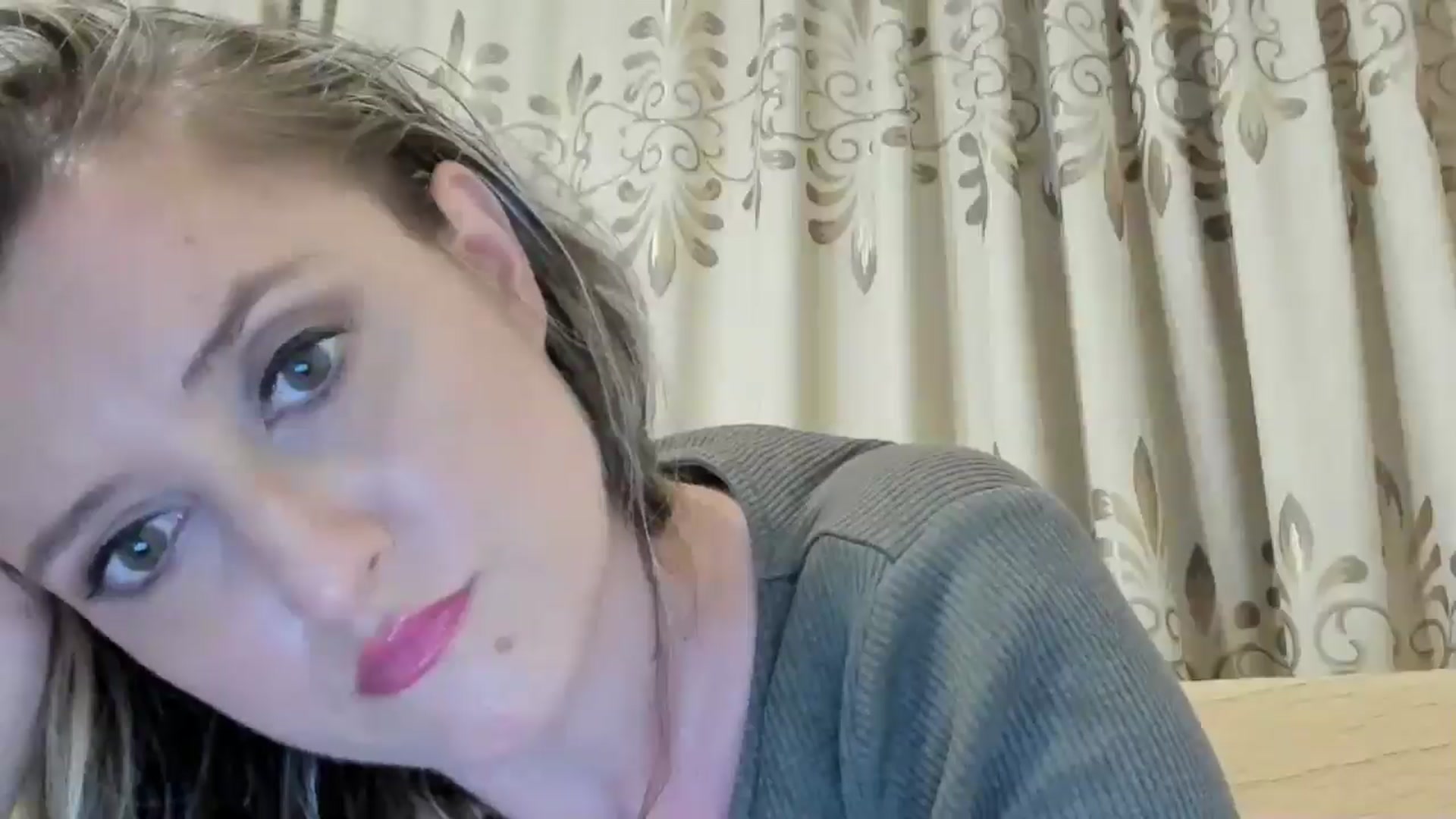 Gallery image thumbnail from BestDream's myfreecams stream on, 06/13/2024, 21:50 image 14 of 20