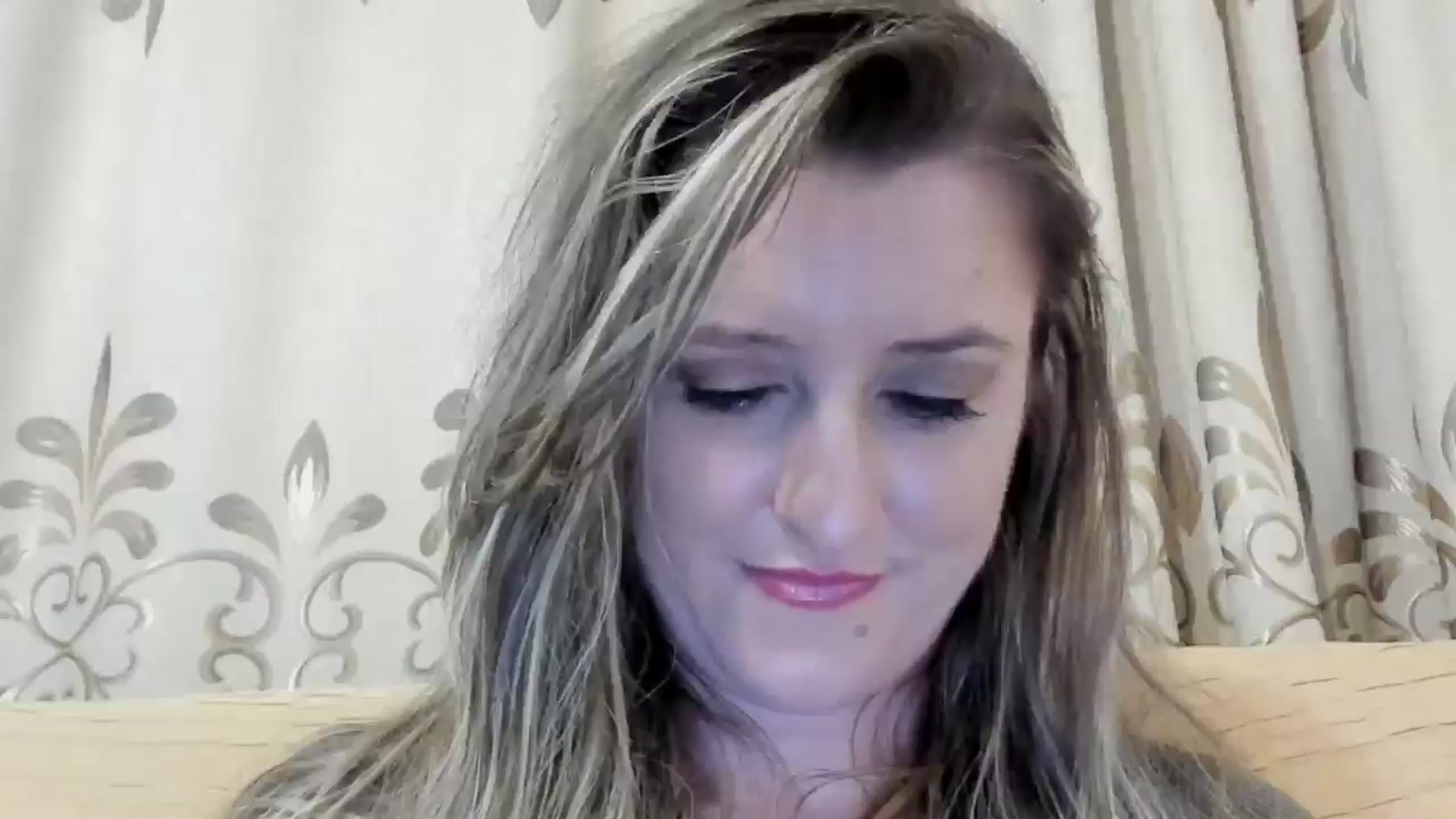 Gallery image thumbnail from BestDream's myfreecams stream on, 06/13/2024, 23:24 image 3 of 20
