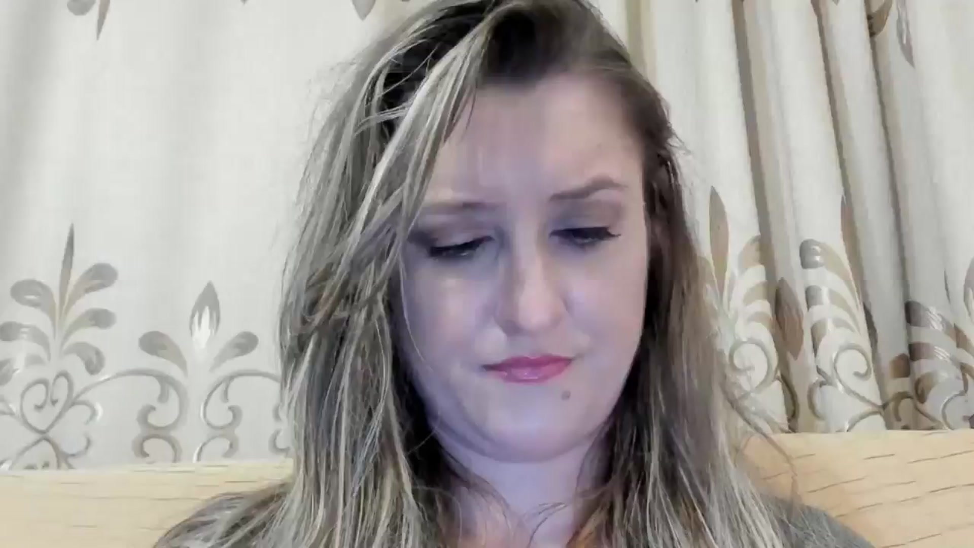 Gallery image thumbnail from BestDream's myfreecams stream on, 06/13/2024, 23:24 image 4 of 20