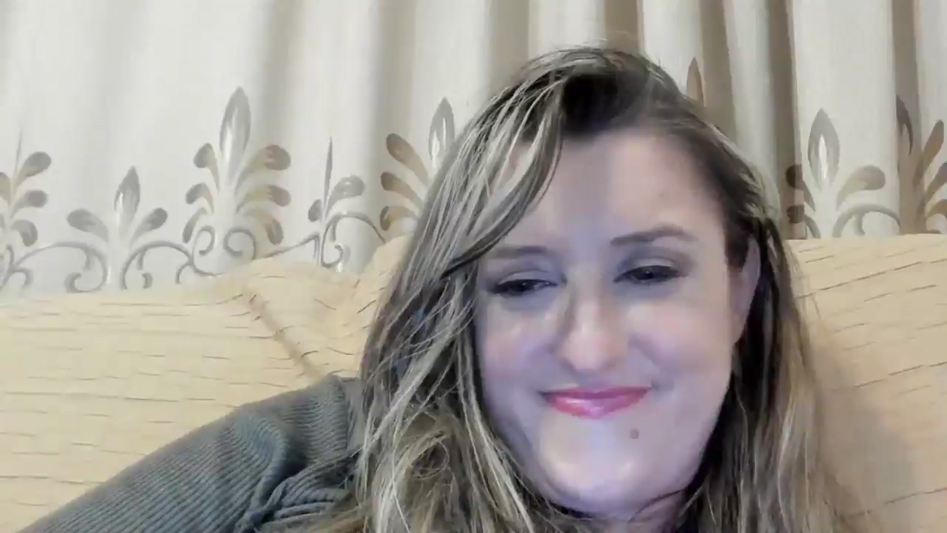 Gallery image thumbnail from BestDream's myfreecams stream on, 06/14/2024, 24:00 image 13 of 20
