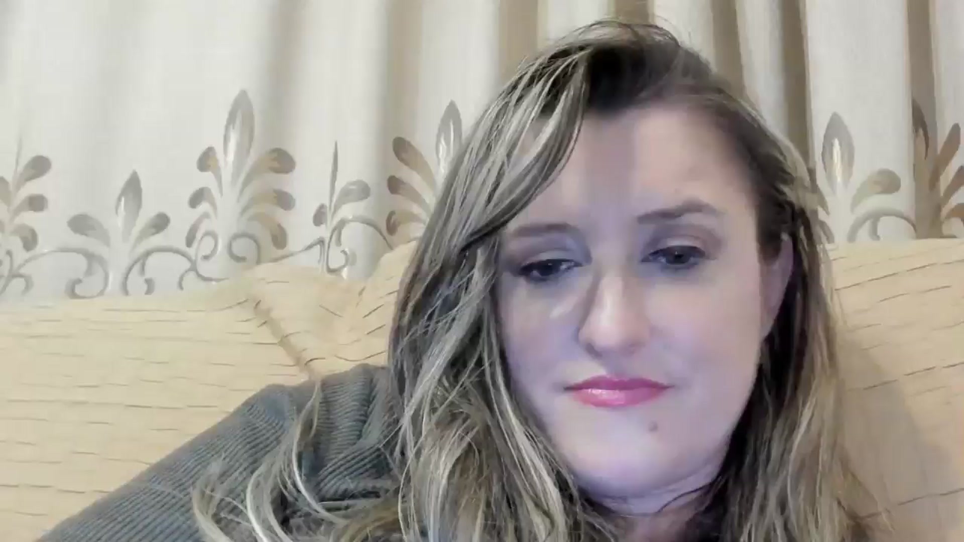 Gallery image thumbnail from BestDream's myfreecams stream on, 06/14/2024, 24:00 image 6 of 20