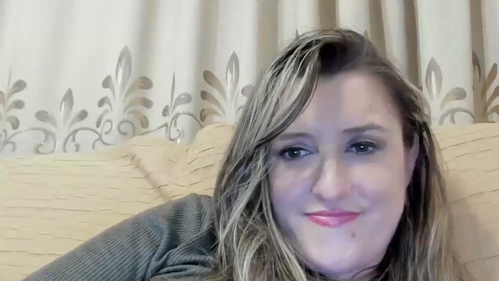 Gallery image thumbnail from BestDream's myfreecams stream on, 06/14/2024, 24:00 image 11 of 20