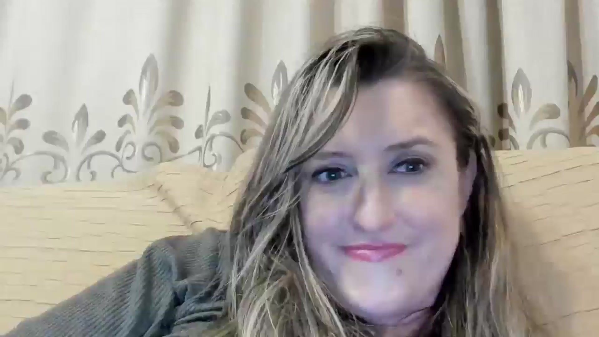 Gallery image thumbnail from BestDream's myfreecams stream on, 06/14/2024, 24:00 image 14 of 20