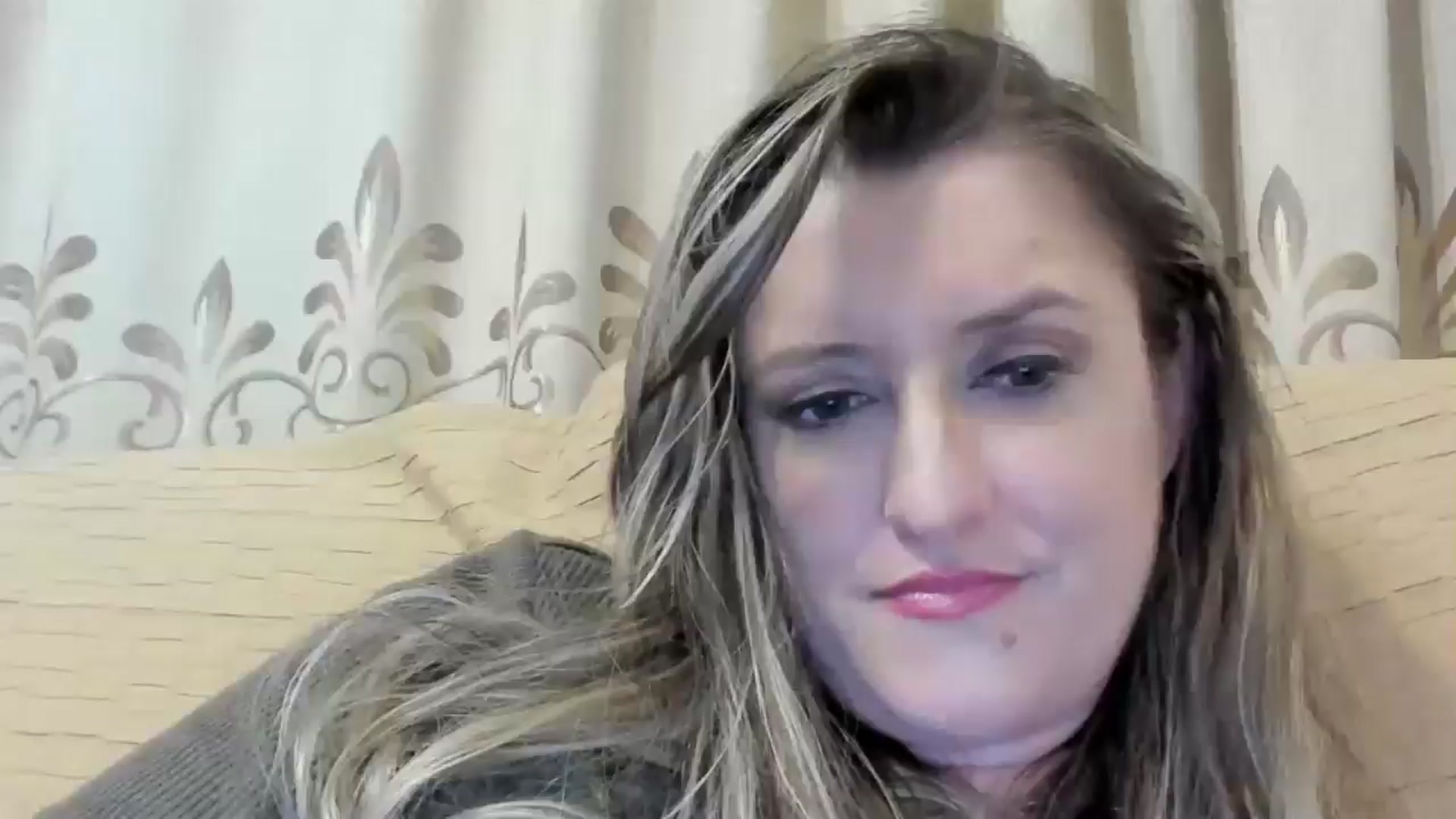 Gallery image thumbnail from BestDream's myfreecams stream on, 06/14/2024, 24:00 image 18 of 20