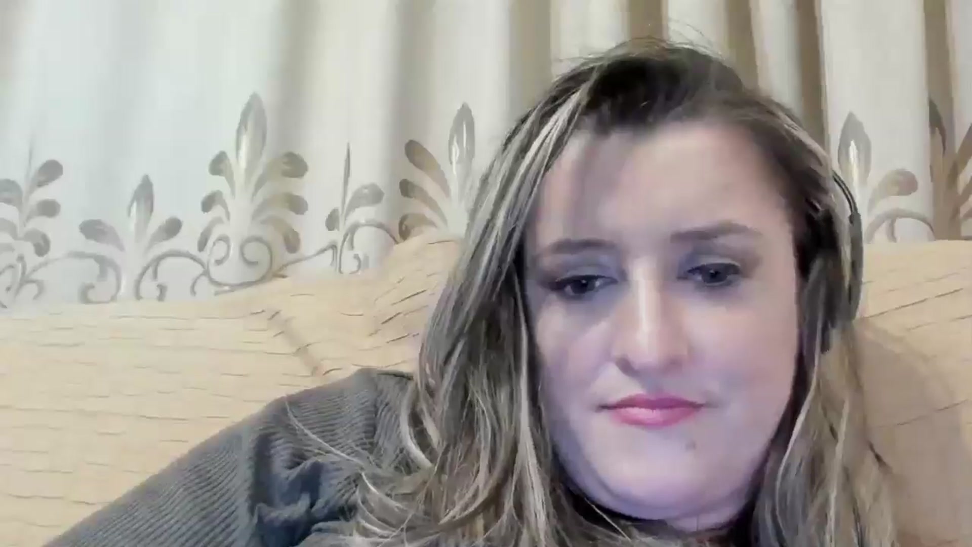 Gallery image thumbnail from BestDream's myfreecams stream on, 06/14/2024, 24:39 image 9 of 20