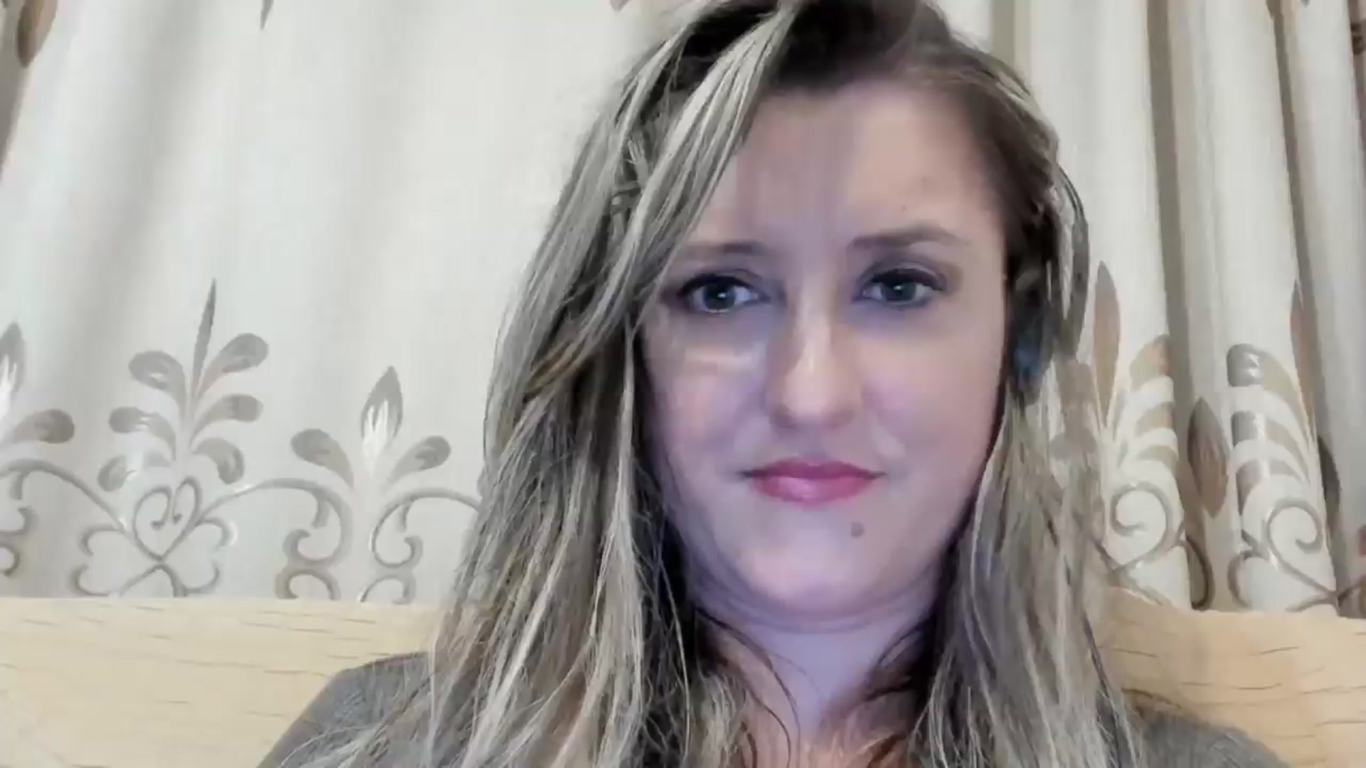 Gallery image thumbnail from BestDream's myfreecams stream on, 06/14/2024, 24:39 image 18 of 20