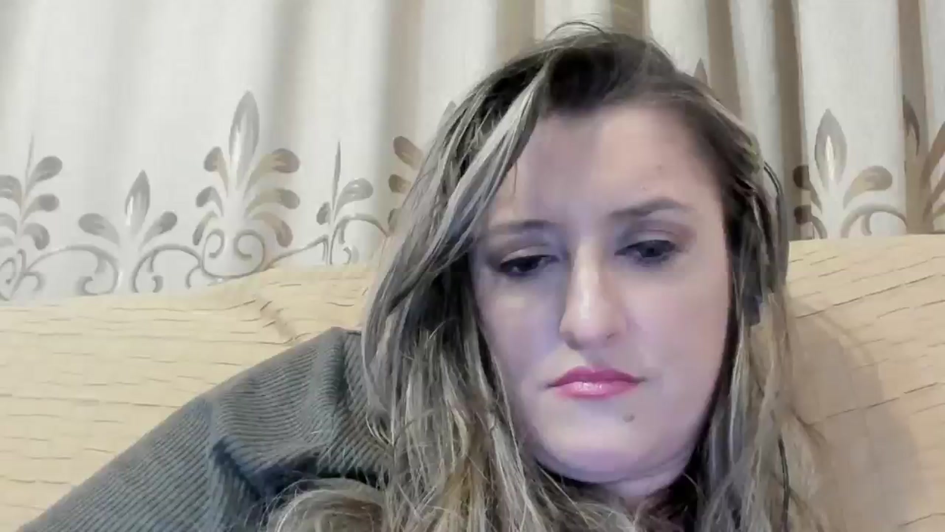 Gallery image thumbnail from BestDream's myfreecams stream on, 06/14/2024, 24:39 image 1 of 20