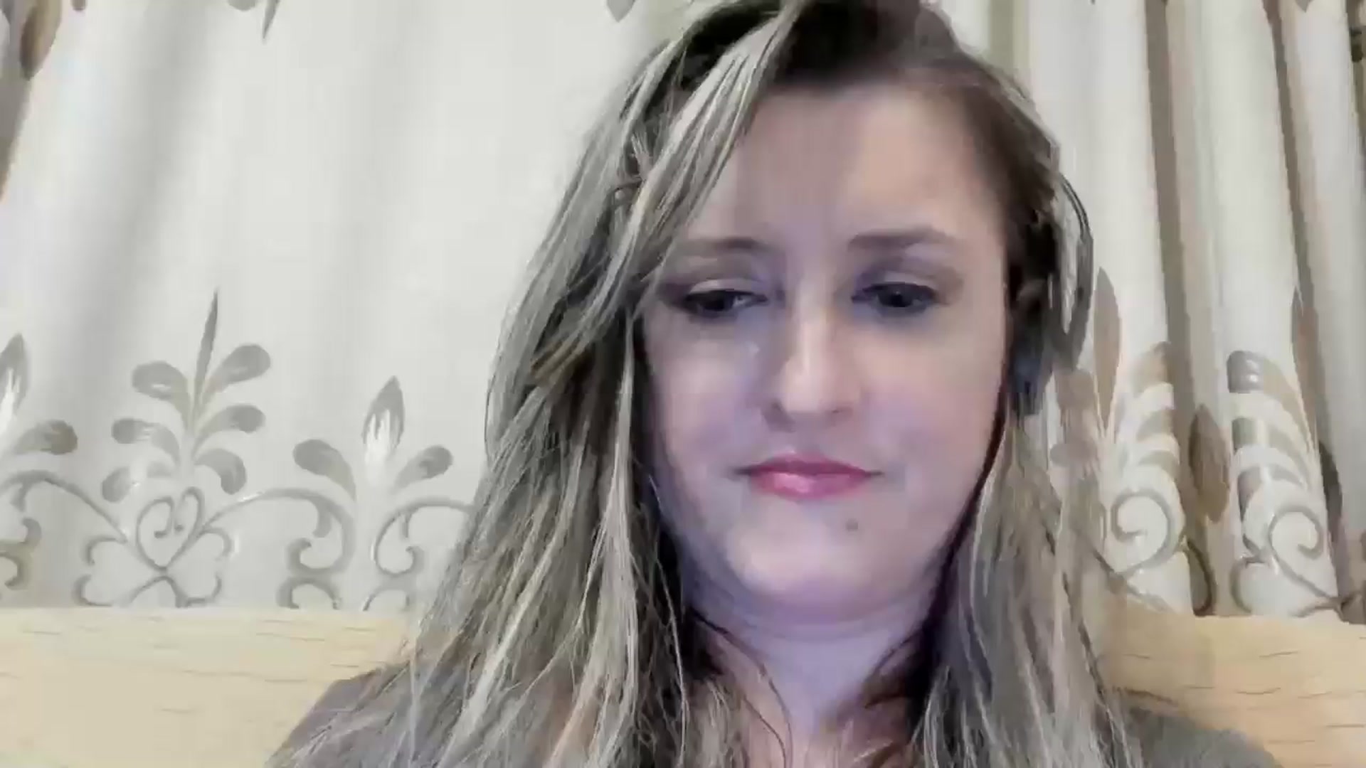 Gallery image thumbnail from BestDream's myfreecams stream on, 06/14/2024, 24:39 image 16 of 20