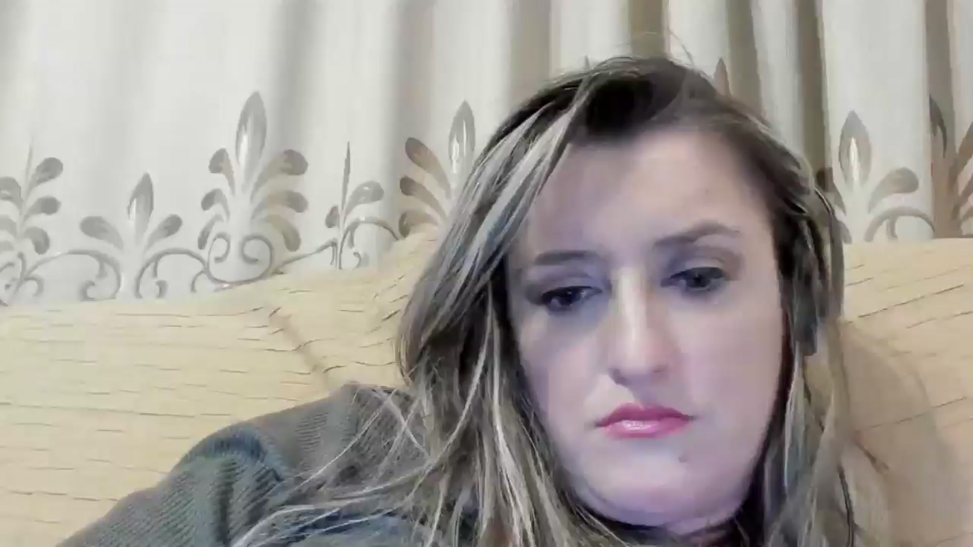Gallery image thumbnail from BestDream's myfreecams stream on, 06/14/2024, 24:39 image 6 of 20