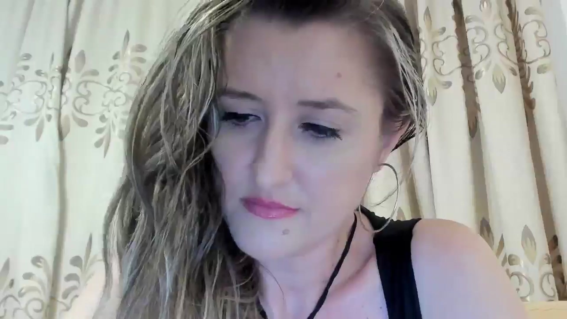 Gallery image thumbnail from BestDream's myfreecams stream on, 06/15/2024, 22:02 image 2 of 20