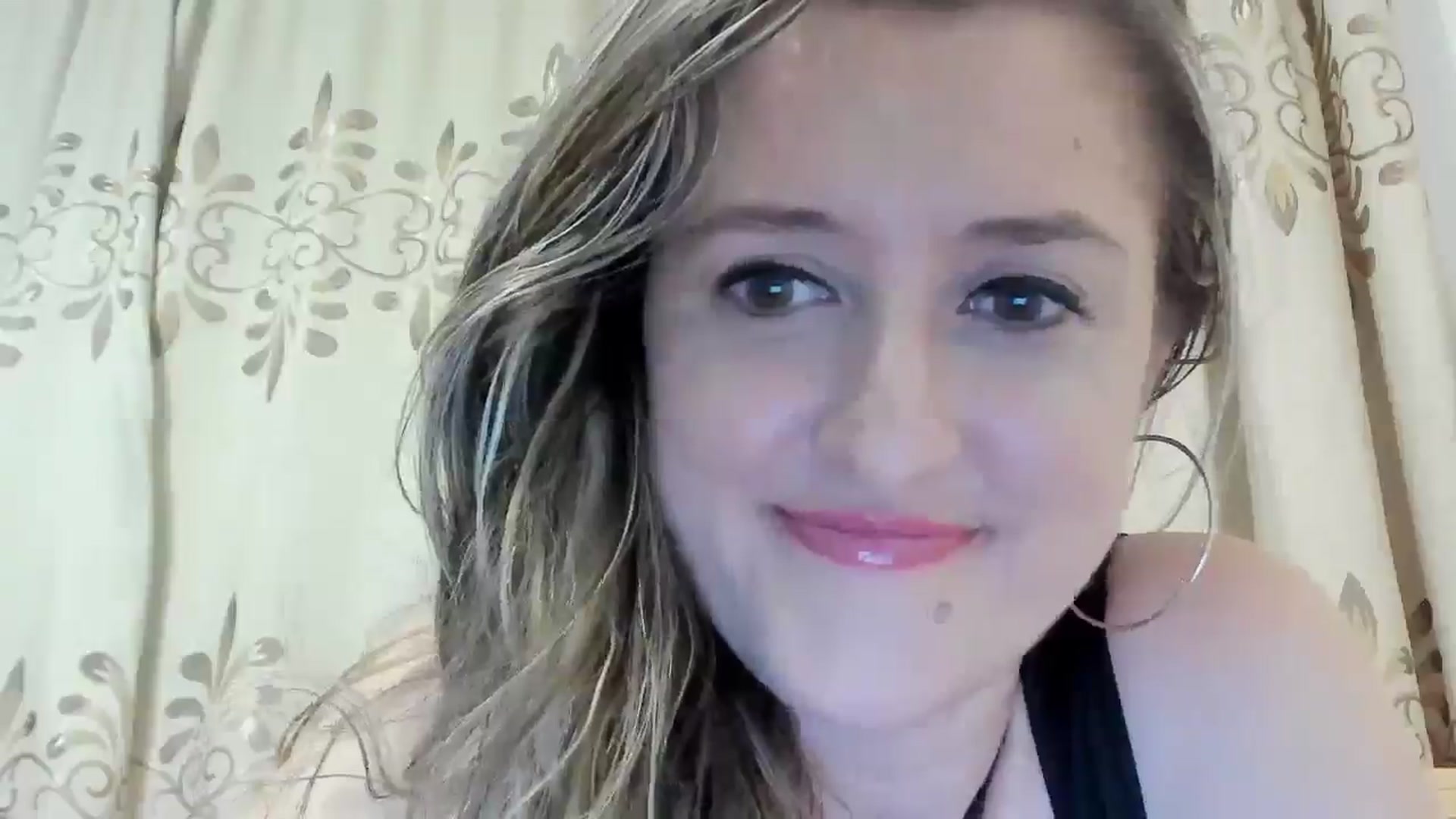 Gallery image thumbnail from BestDream's myfreecams stream on, 06/15/2024, 22:02 image 3 of 20